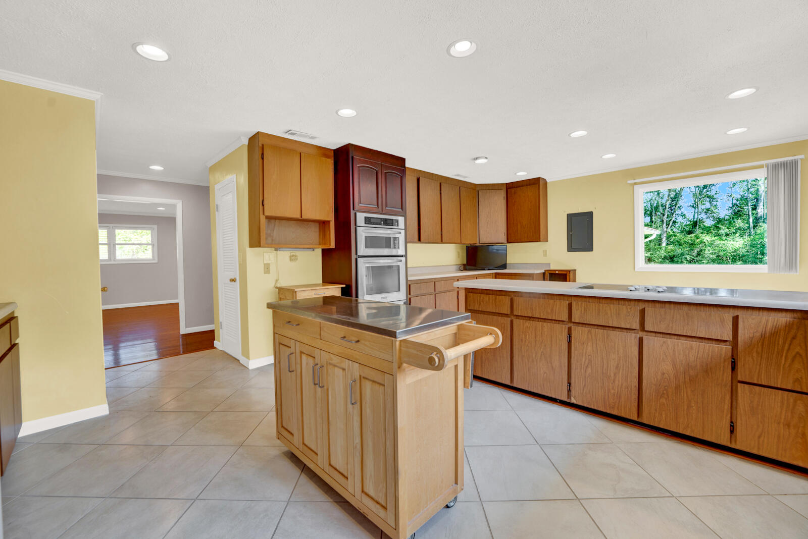 NO RECORDED SUBDIVISION - Residential