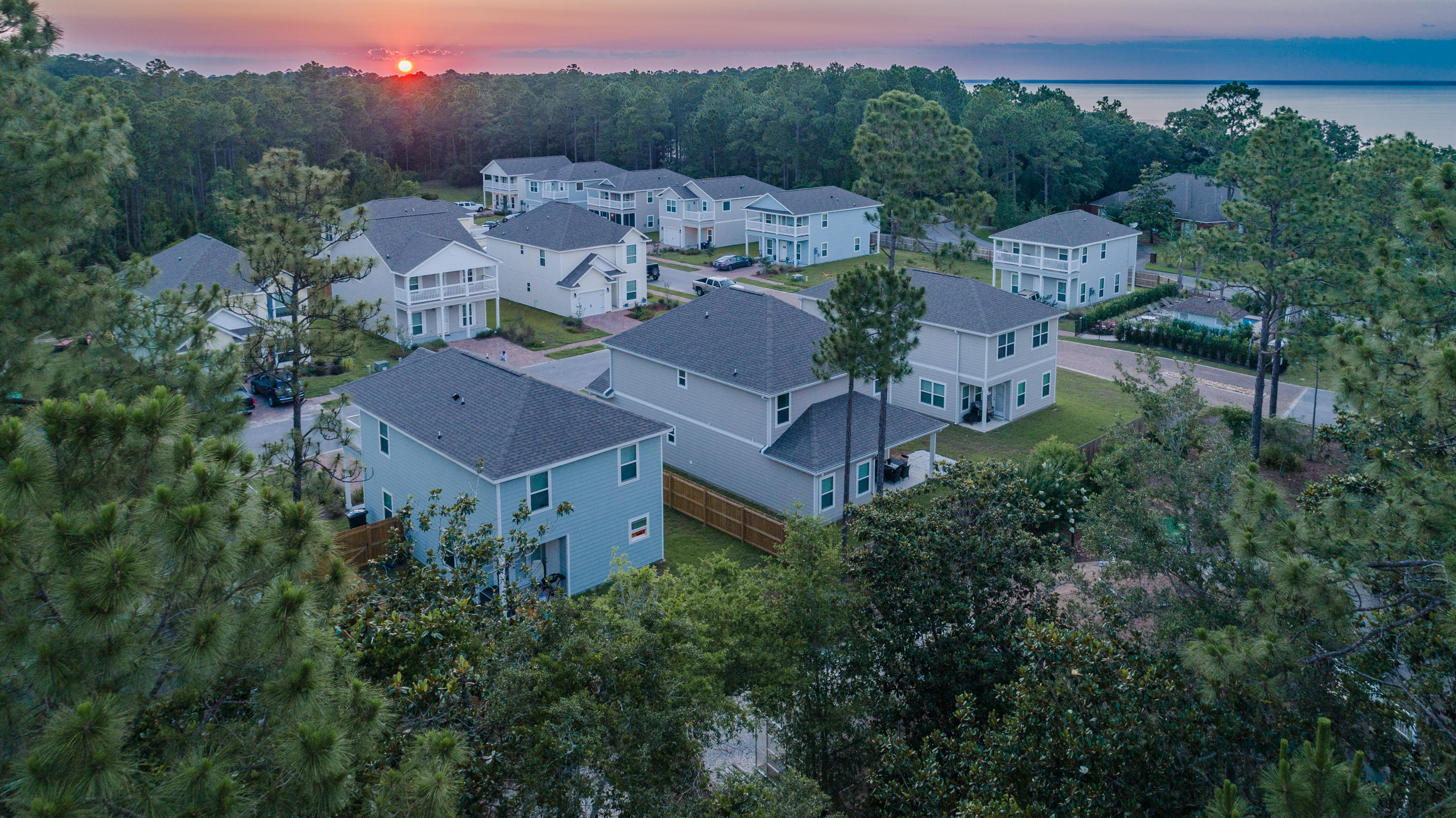 TRANQUILITY BY THE BAY - Residential