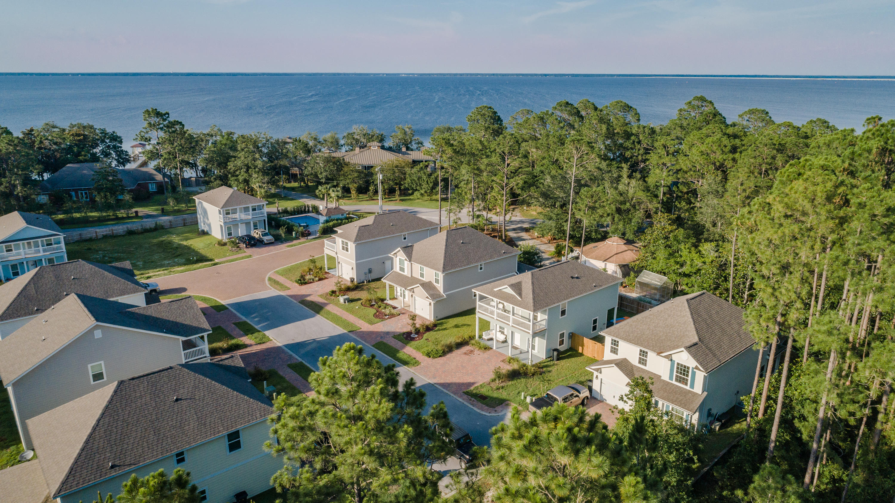 TRANQUILITY BY THE BAY - Residential