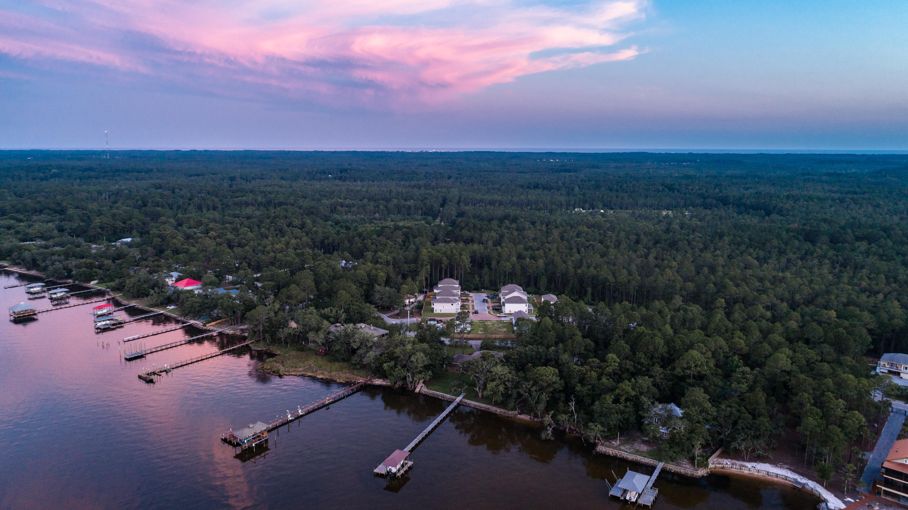 TRANQUILITY BY THE BAY - Residential