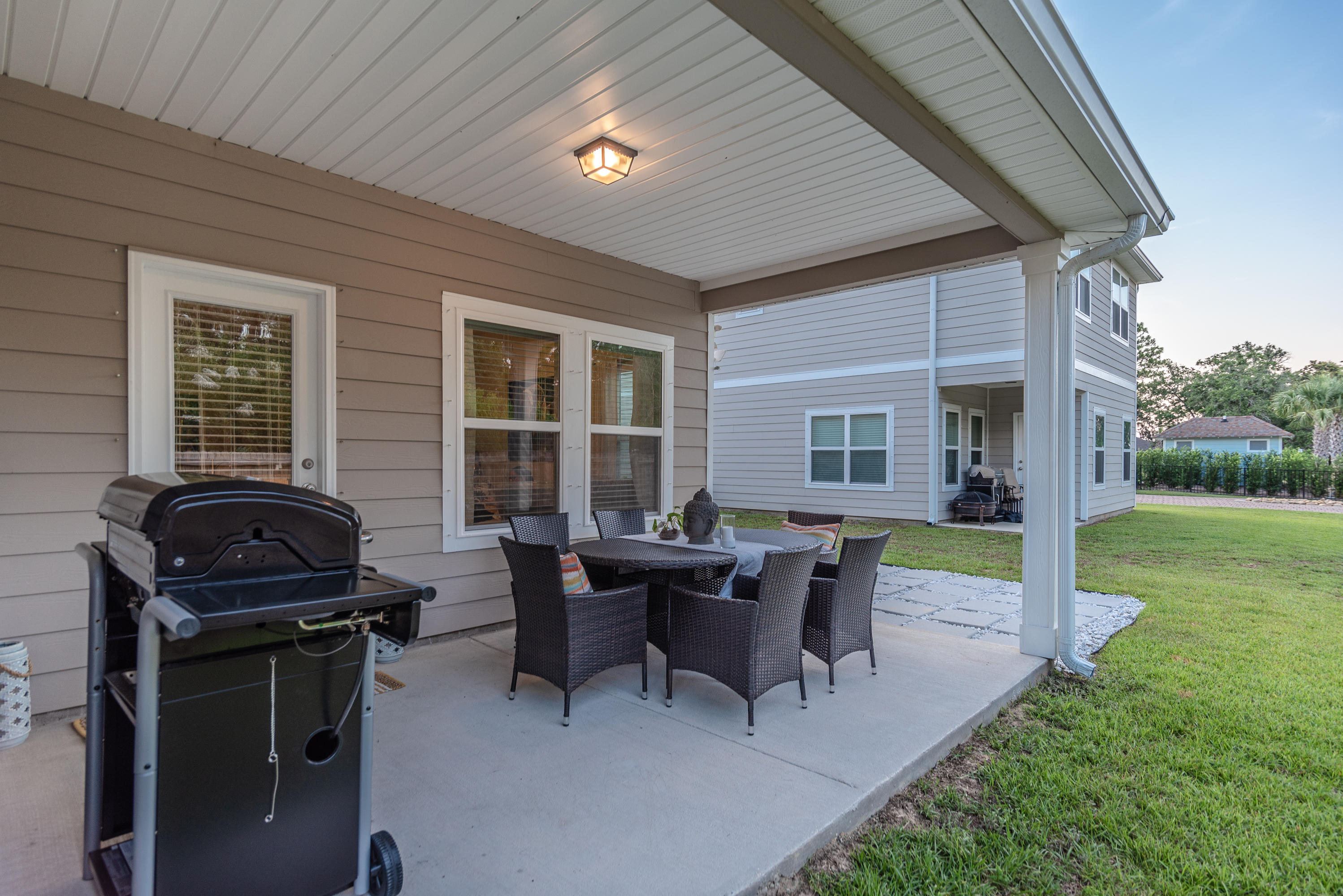 TRANQUILITY BY THE BAY - Residential