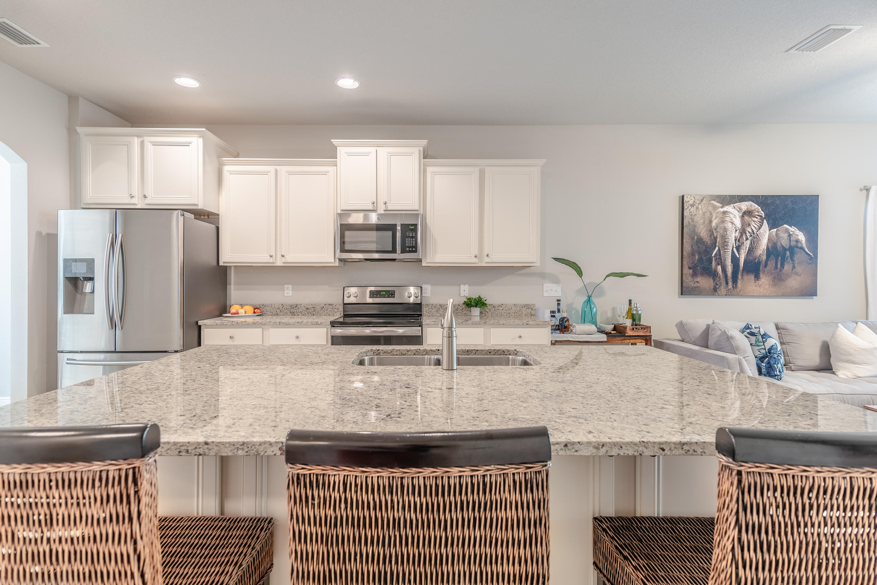 TRANQUILITY BY THE BAY - Residential