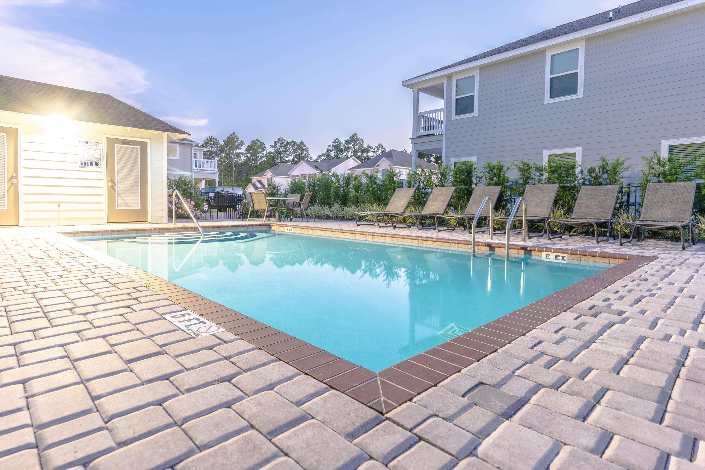 TRANQUILITY BY THE BAY - Residential