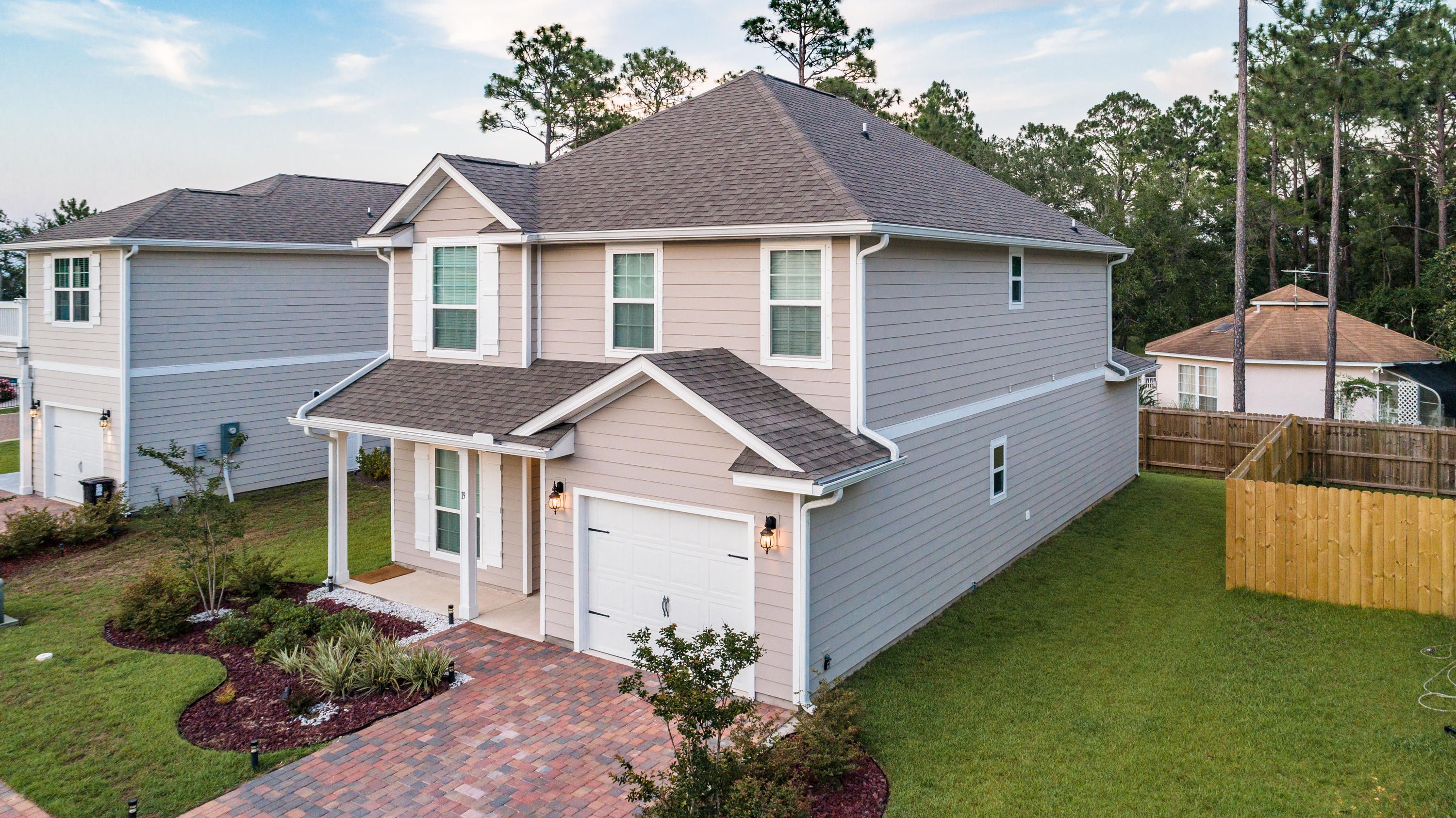 TRANQUILITY BY THE BAY - Residential