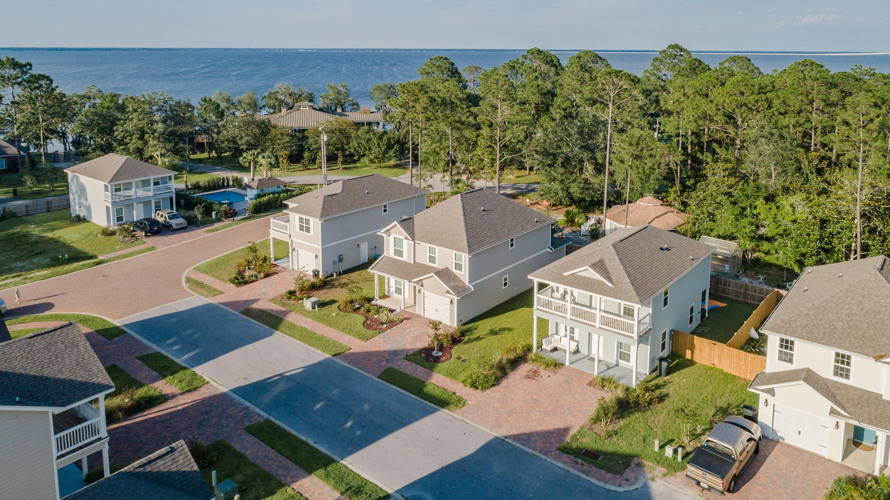 TRANQUILITY BY THE BAY - Residential