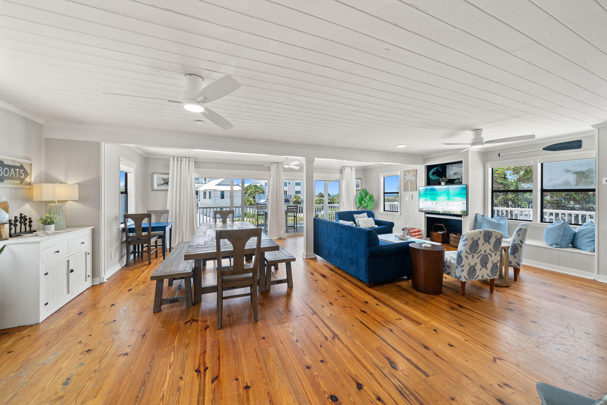 8009 E County Highway 30A