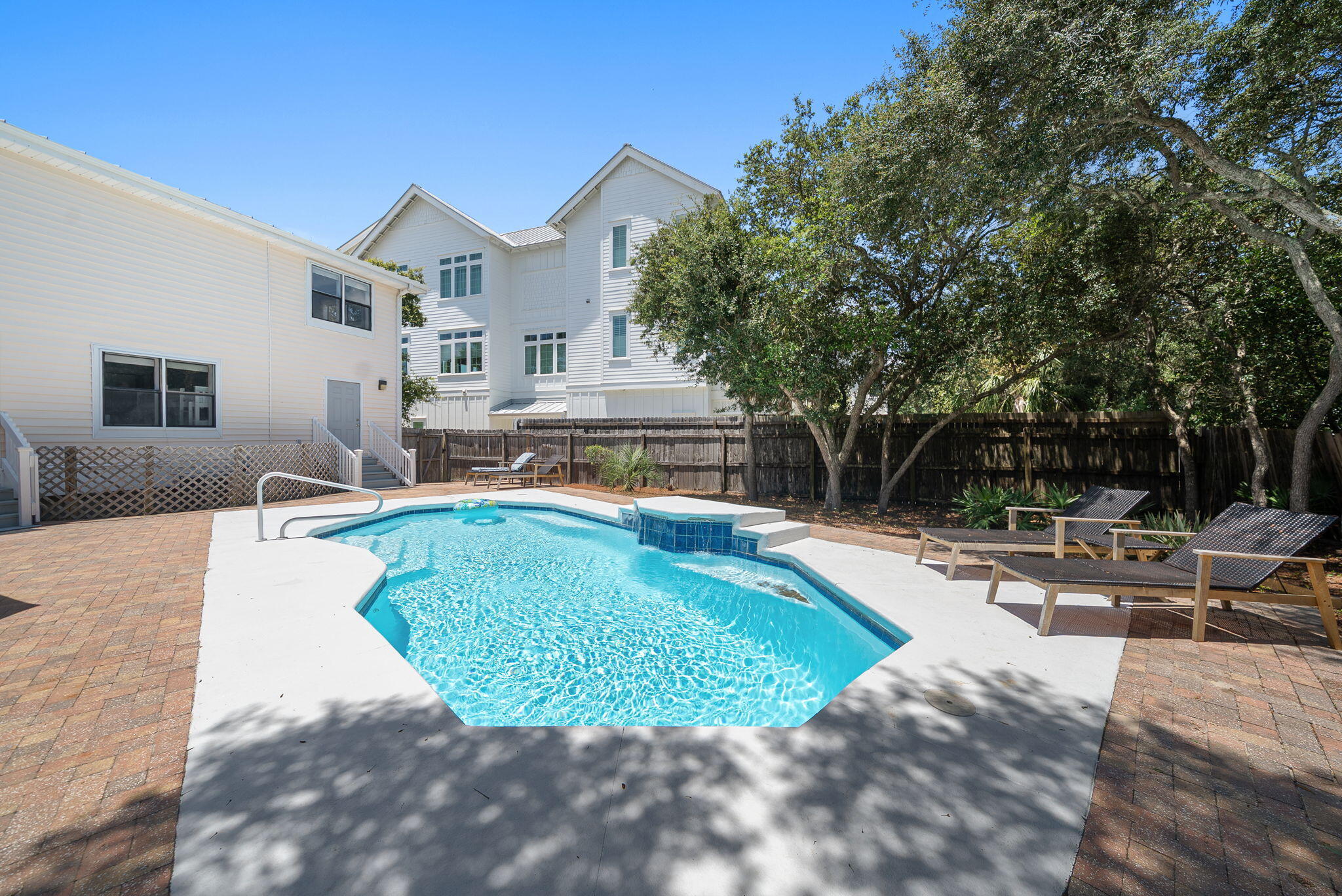 GULF LAKE BEACHES ESTATES - Residential