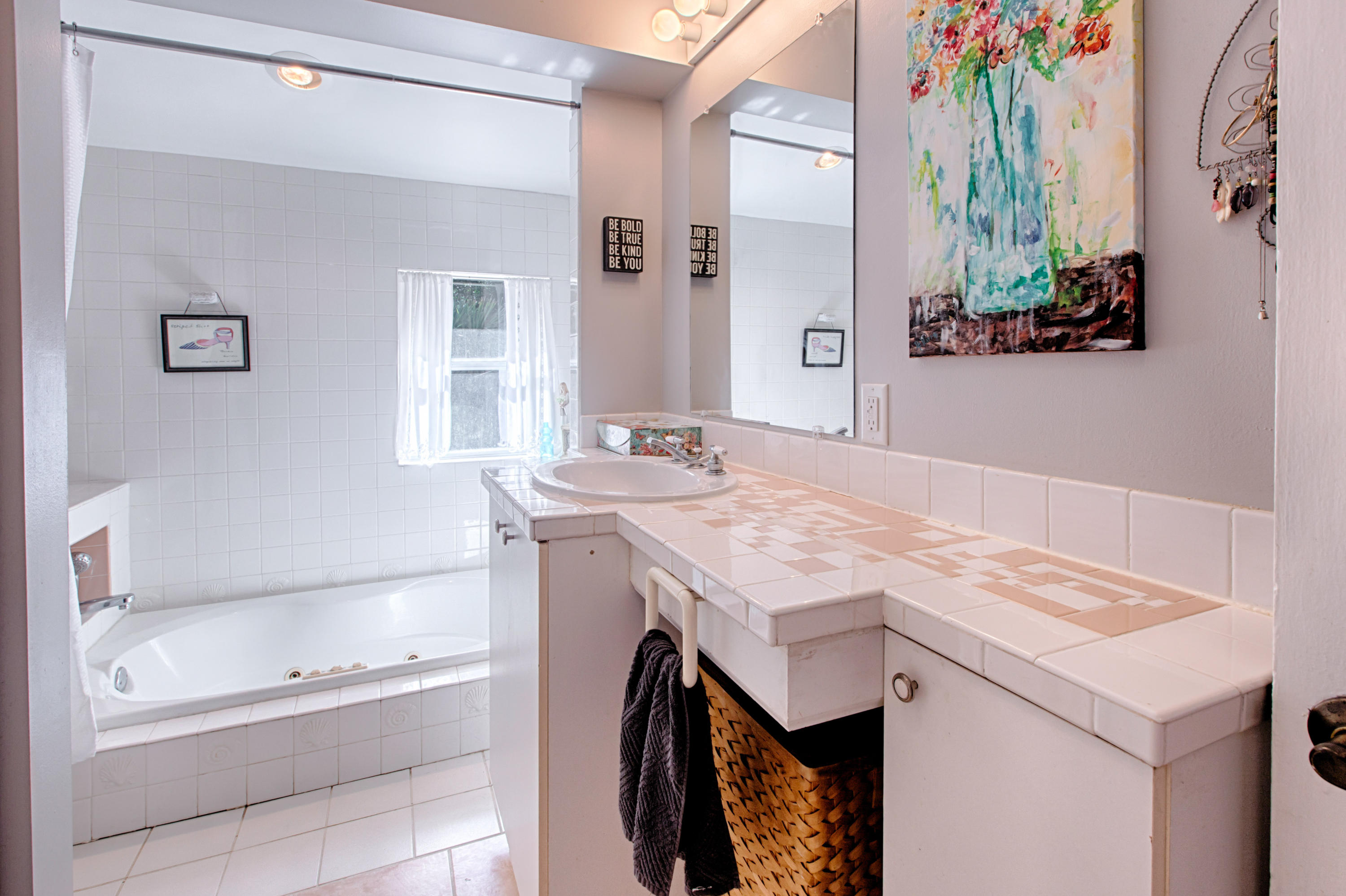 GARNIER BEACH - Residential