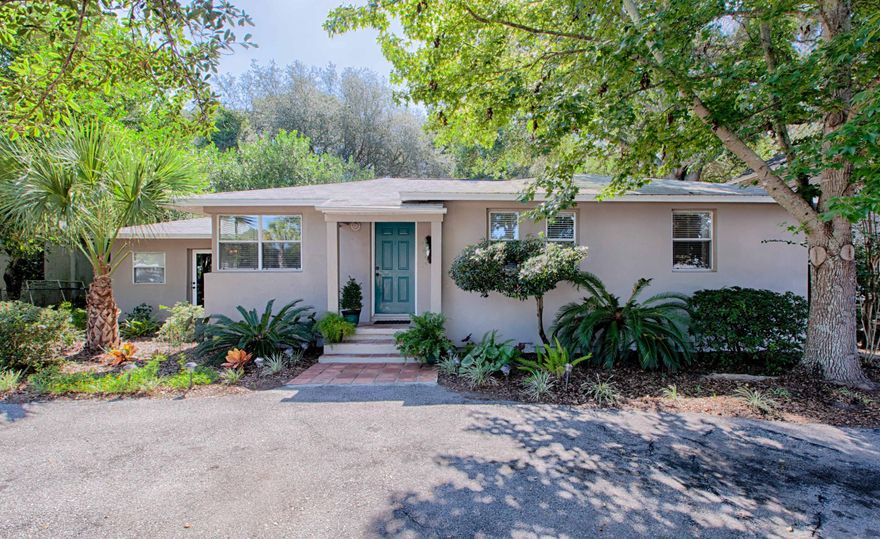 Beautiful home situated in the heart of Fort Walton Beach!The kitchen appliances have all been recently updated. The master bedroom has a wonderful master bath. There is a roomy living room with great natural lighting. The guest bath features a cozy bathtub that is sunken in. The back yard has been recently landscaped and has a full privacy fence.