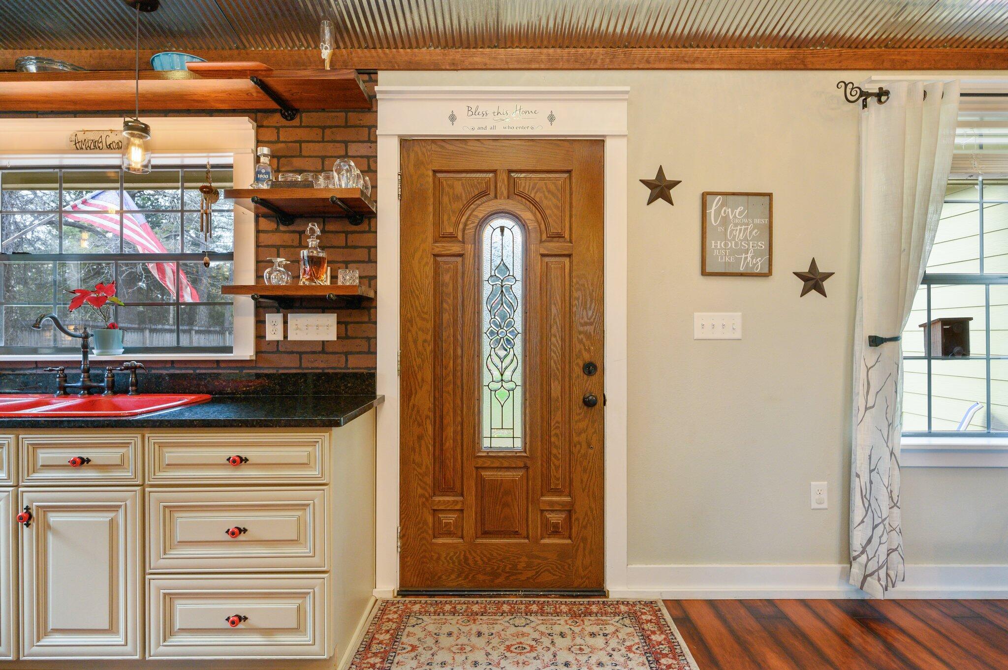 OAKDALE M/F N95 FT OF W1/2 LOT 4 BLK 3 - Residential