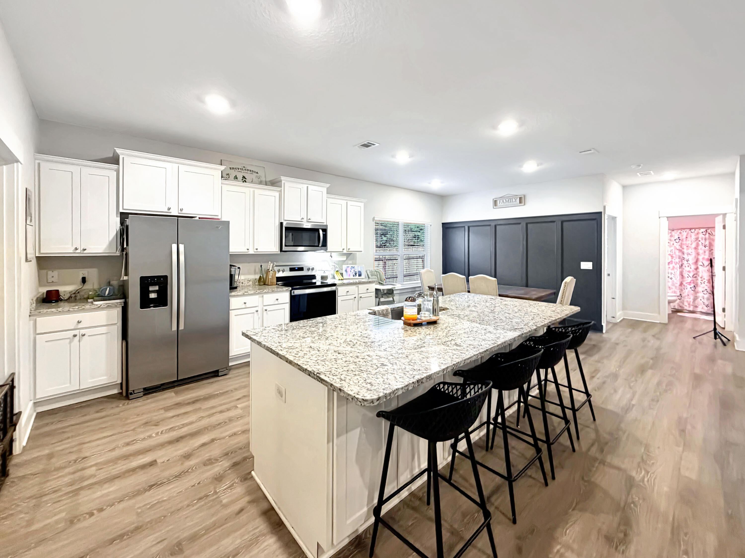 HILLWOOD ESTATES - Residential