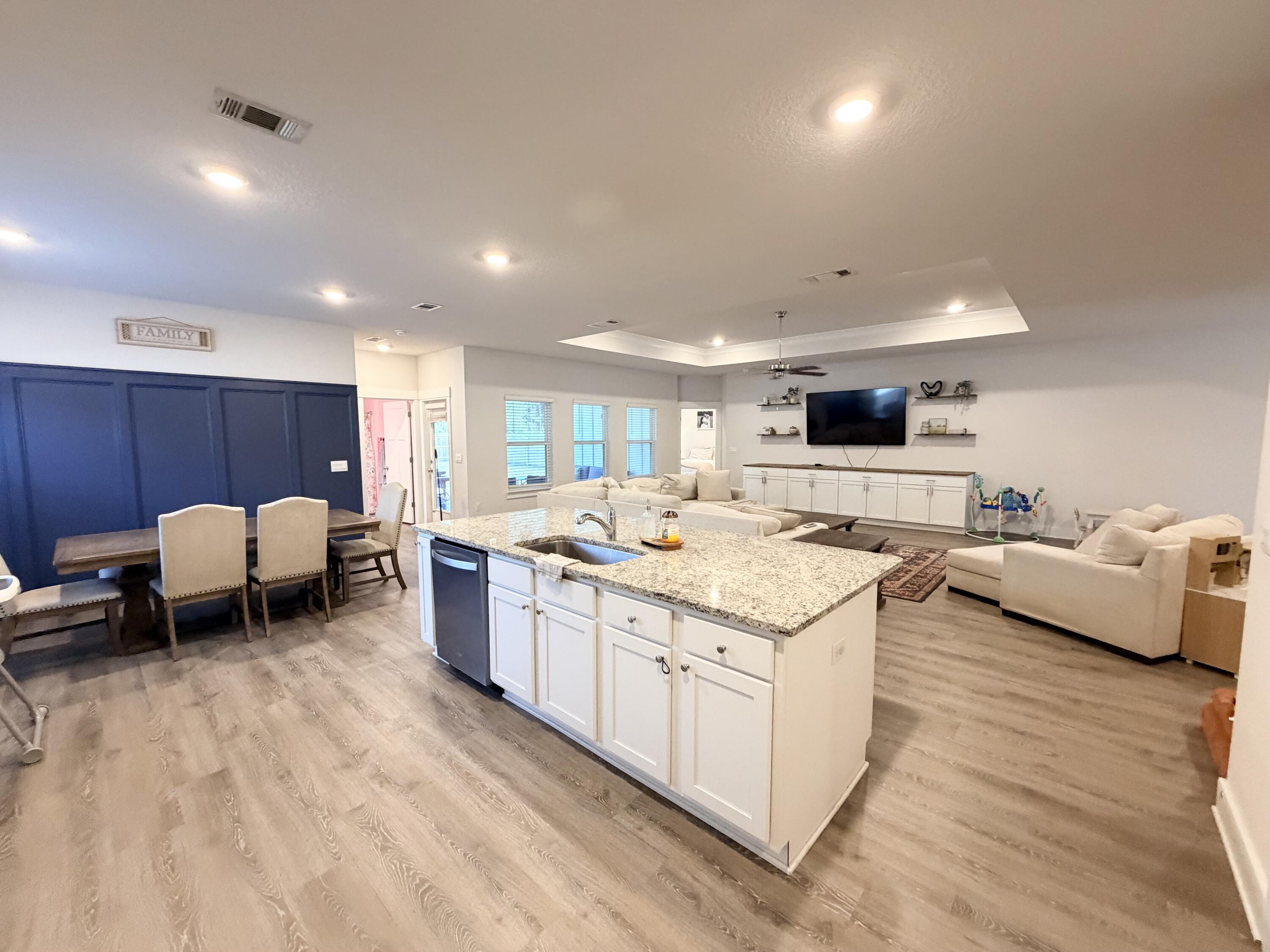 HILLWOOD ESTATES - Residential