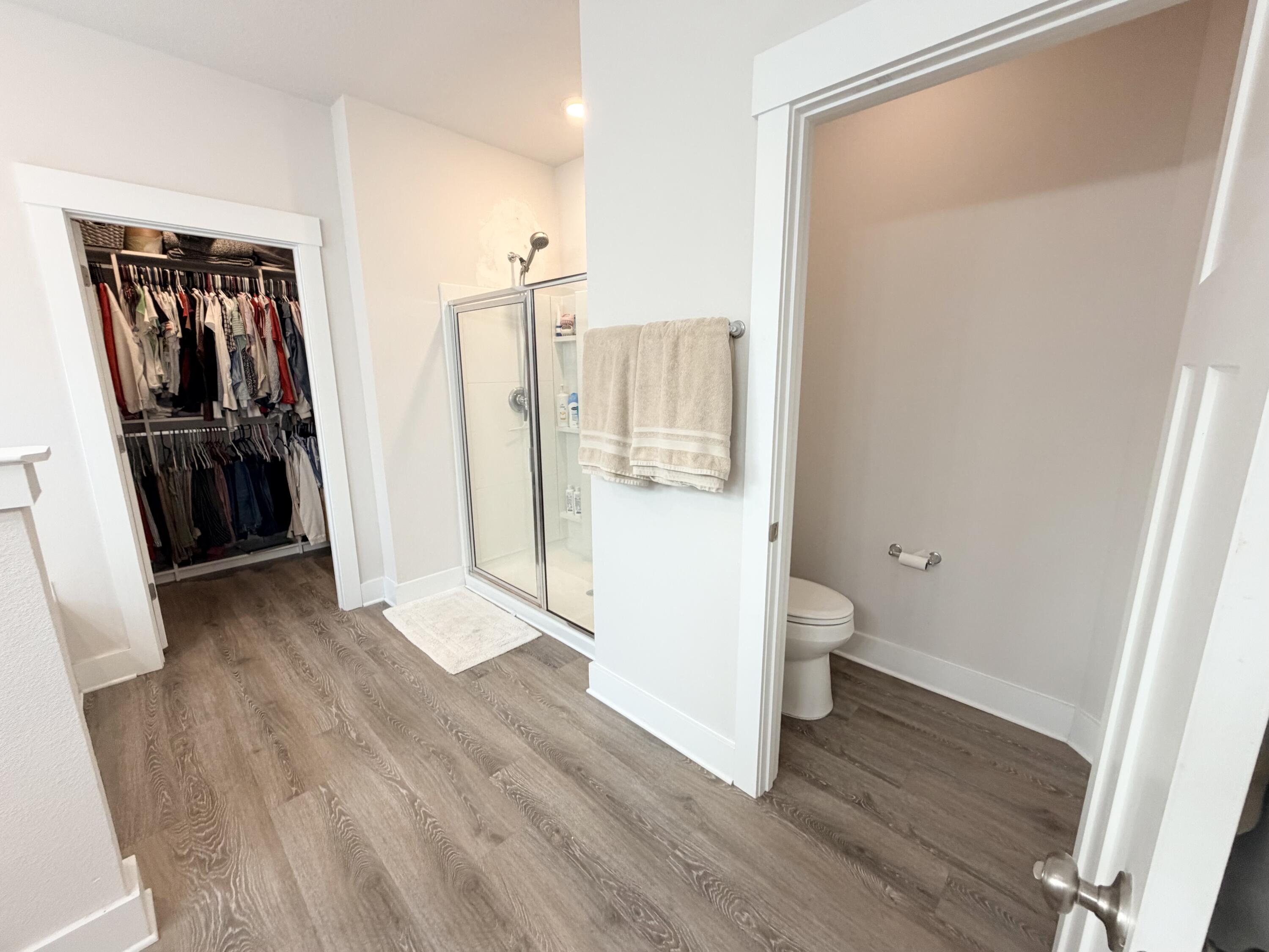 HILLWOOD ESTATES - Residential