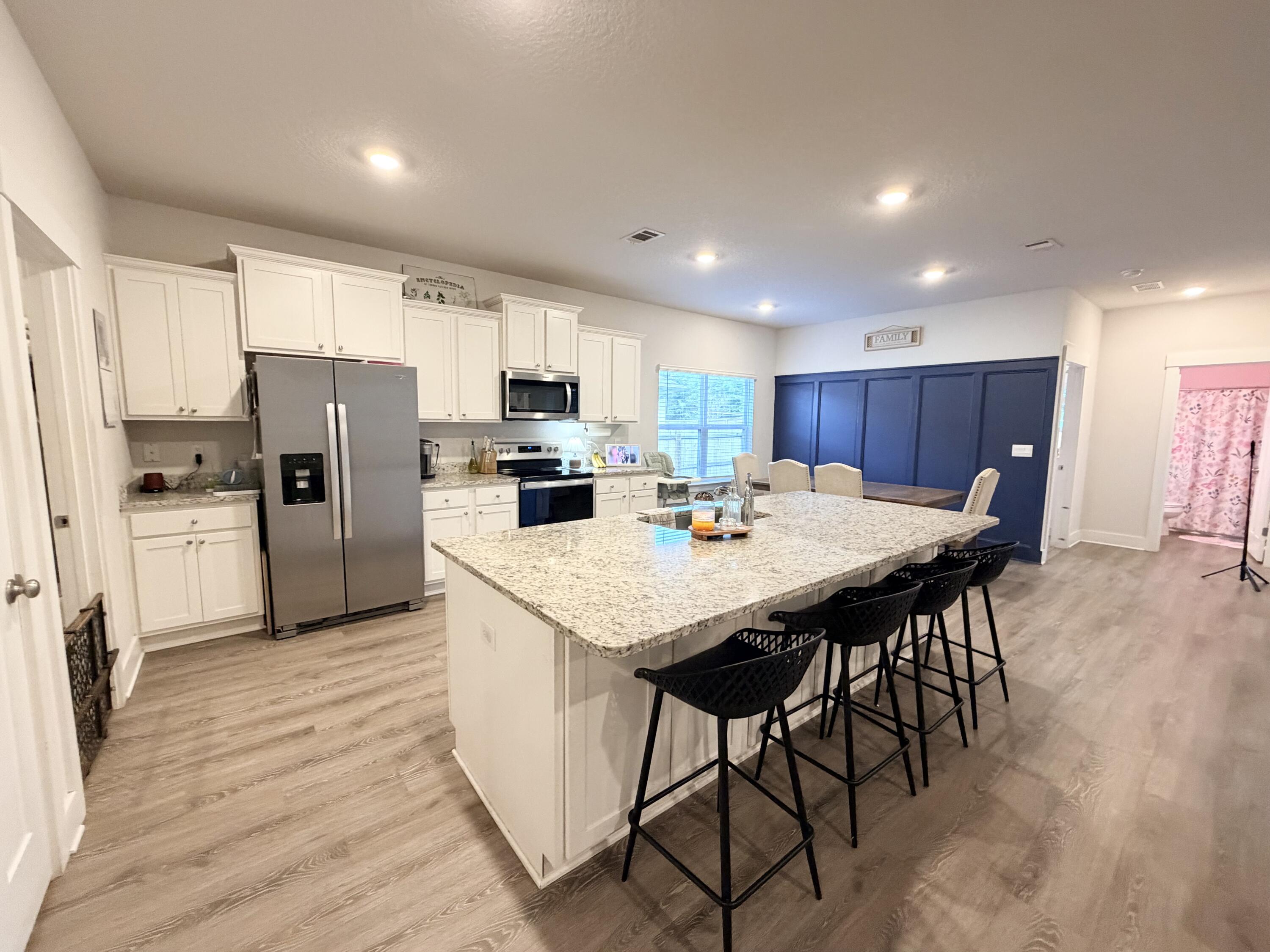 HILLWOOD ESTATES - Residential