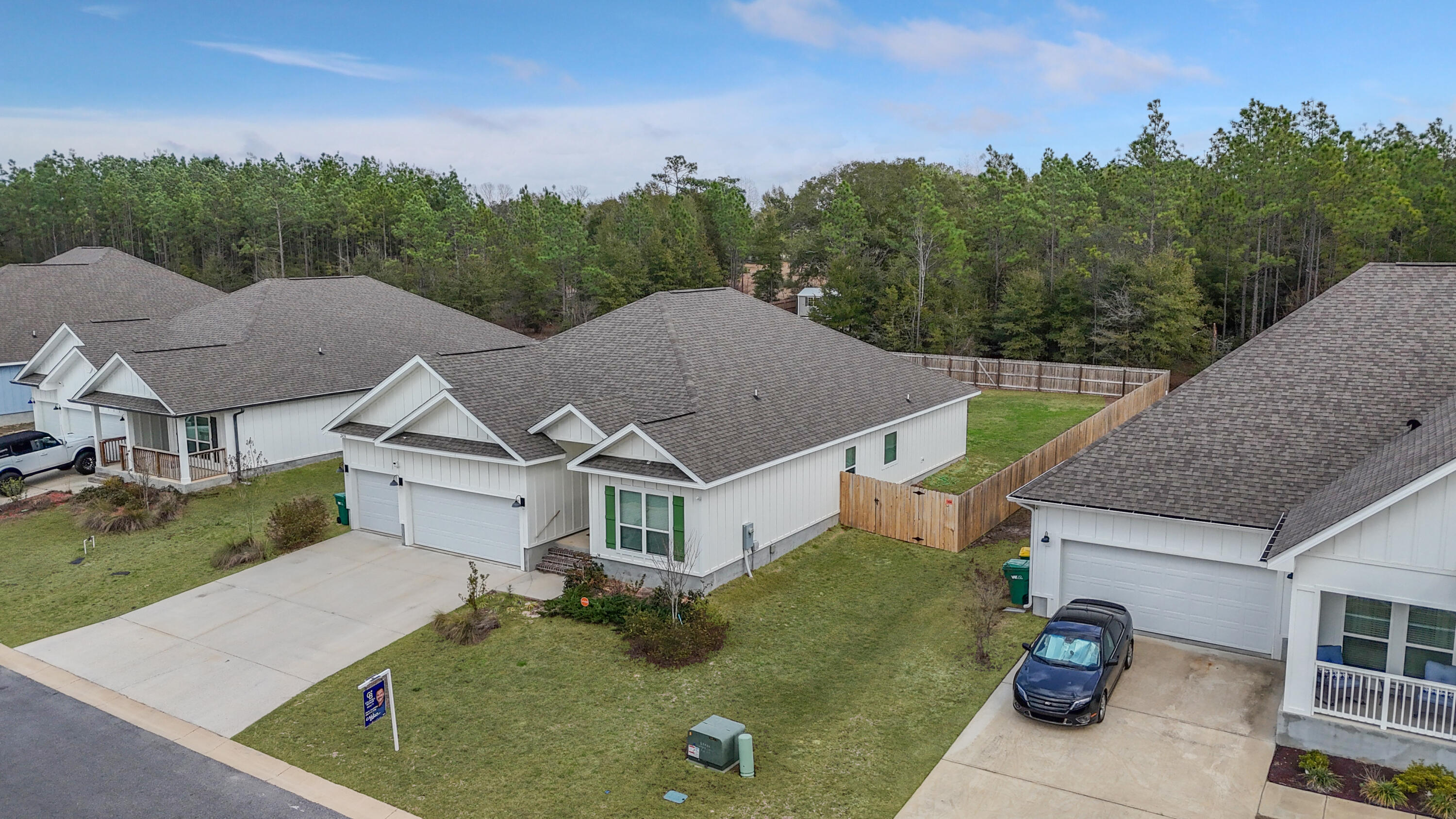 HILLWOOD ESTATES - Residential