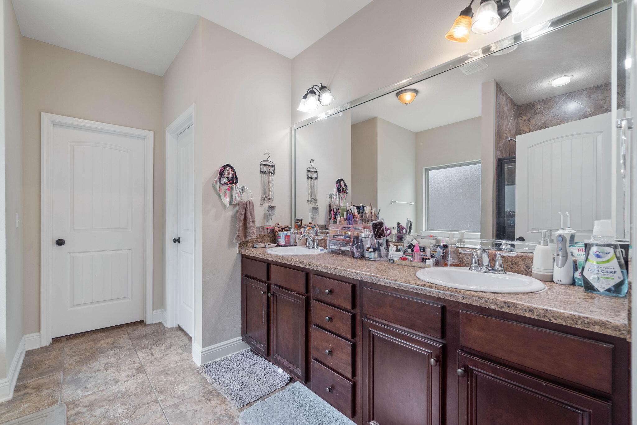 LIBERTY OAKS - Residential