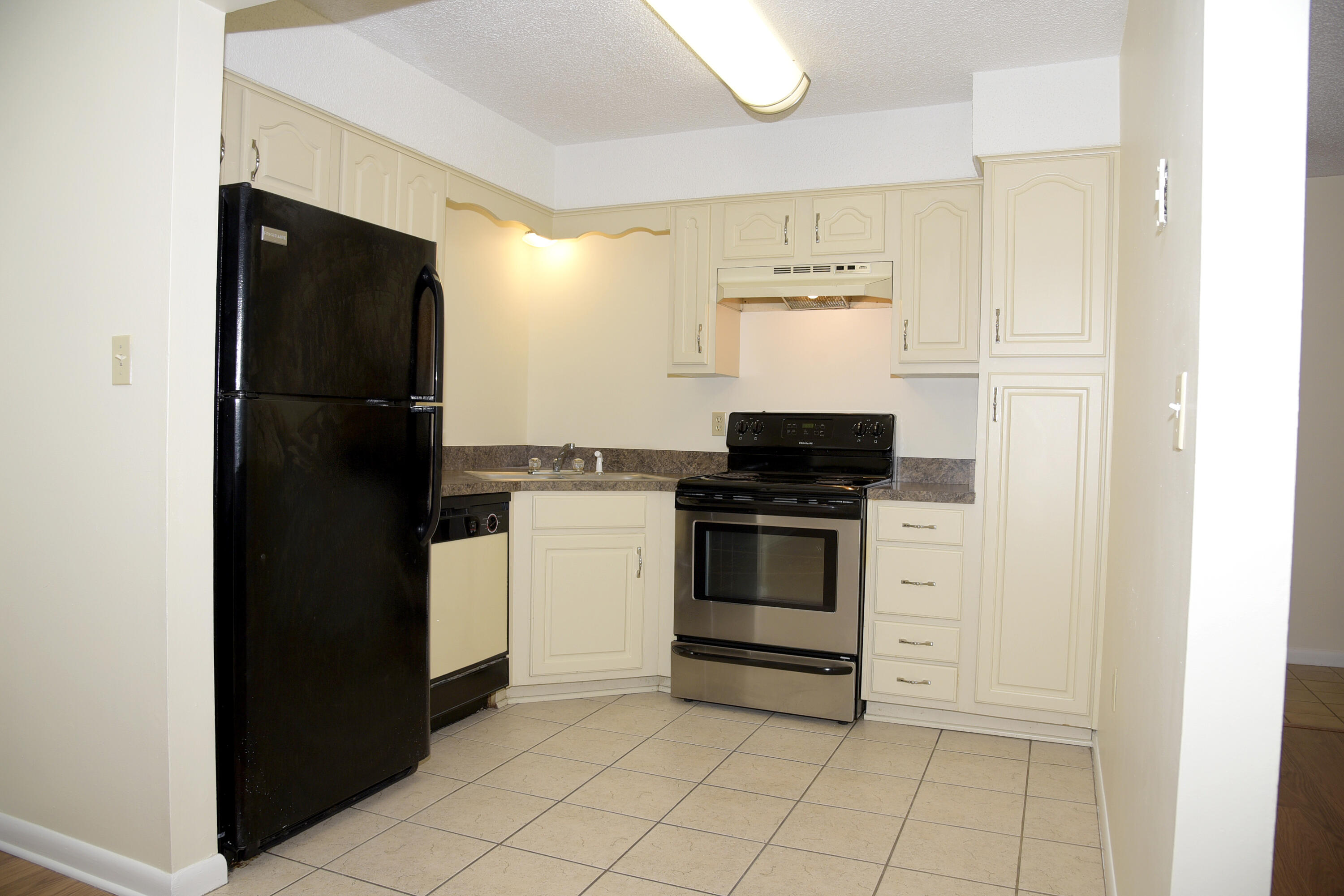 ROCKY BAYOU T/H - Residential