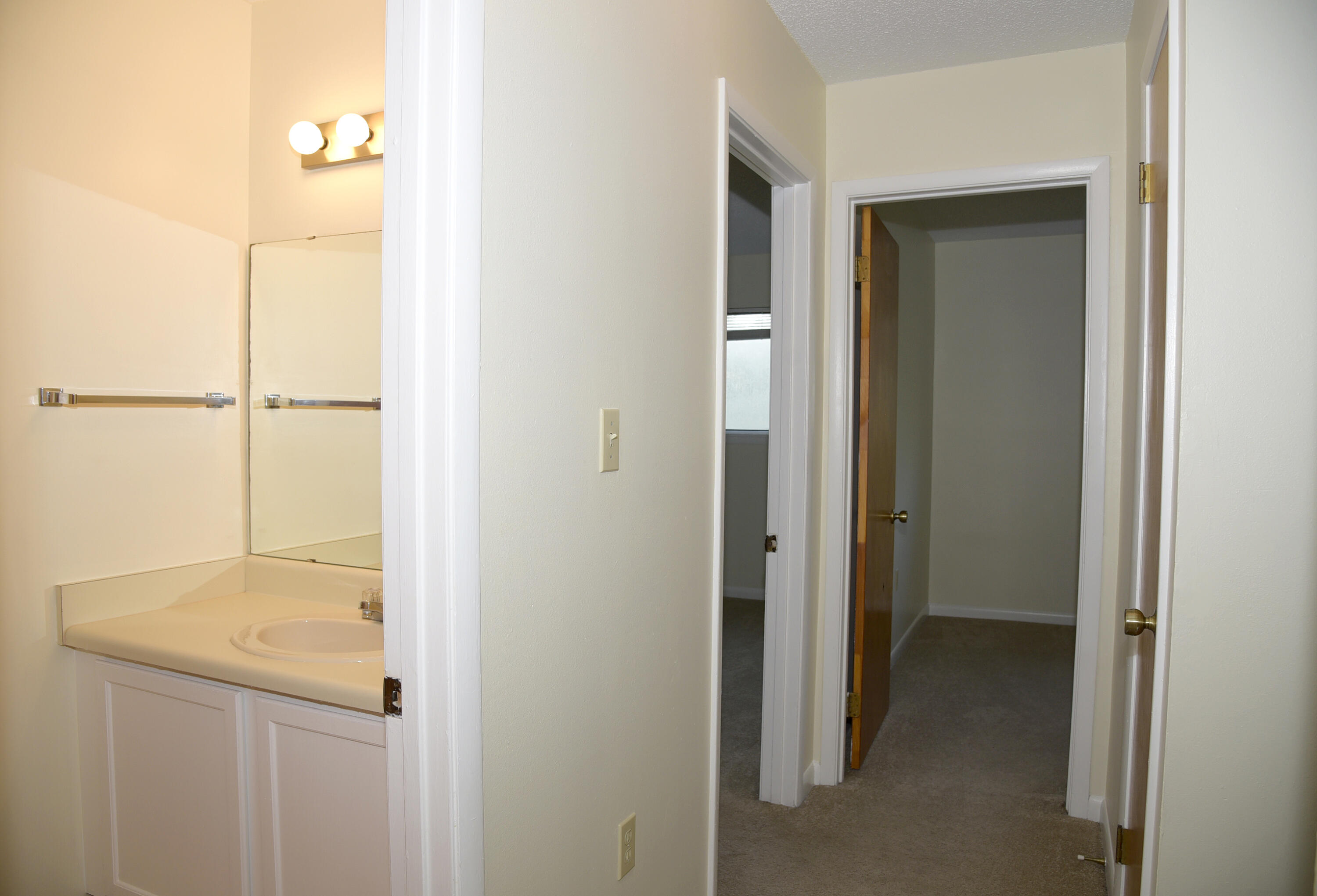 ROCKY BAYOU T/H - Residential