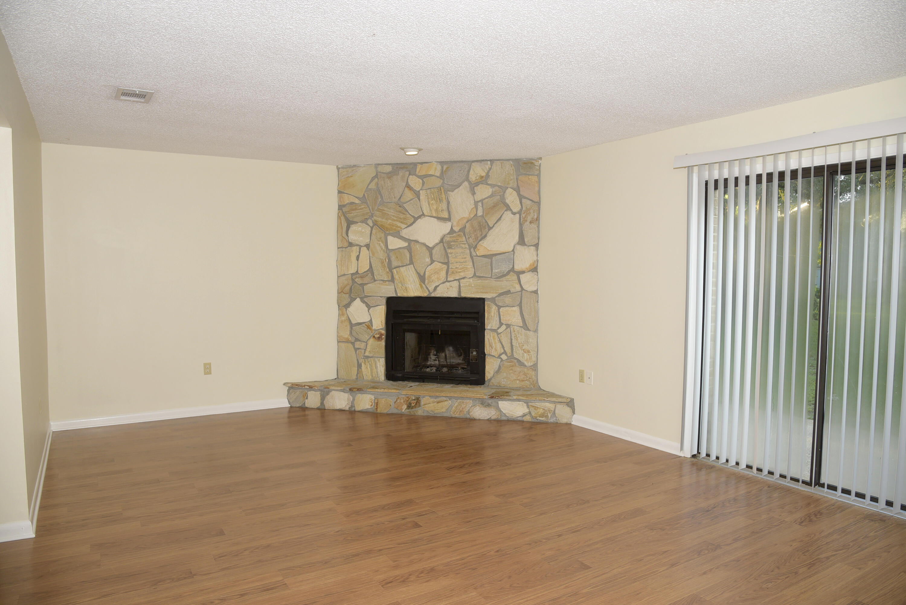 ROCKY BAYOU T/H - Residential