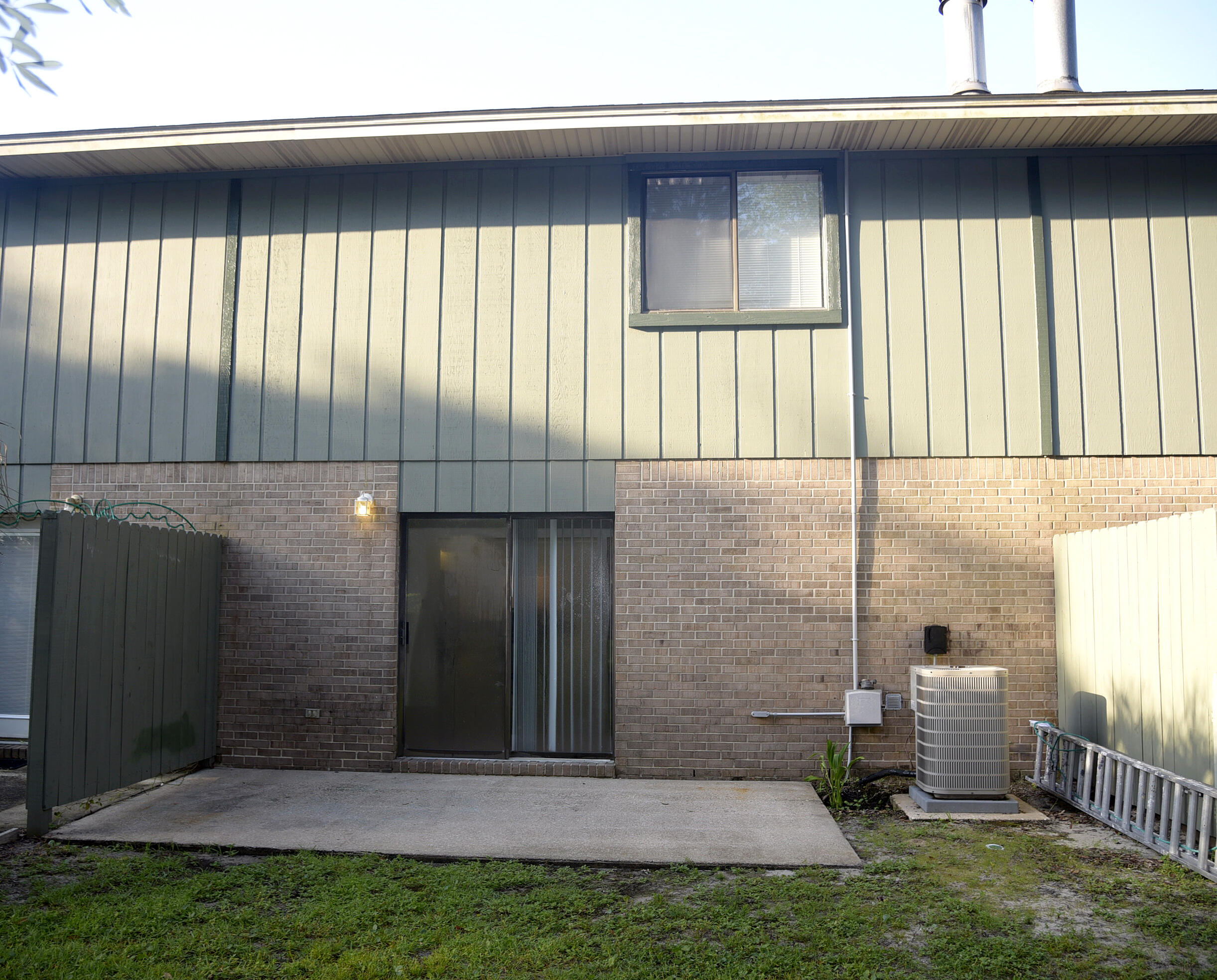 ROCKY BAYOU T/H - Residential