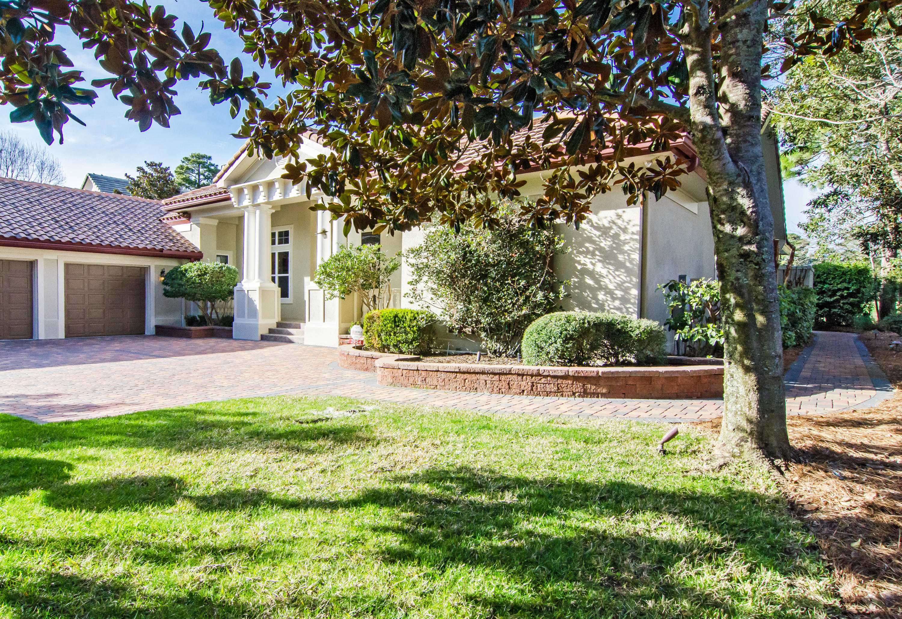 BURNT PINE - Residential