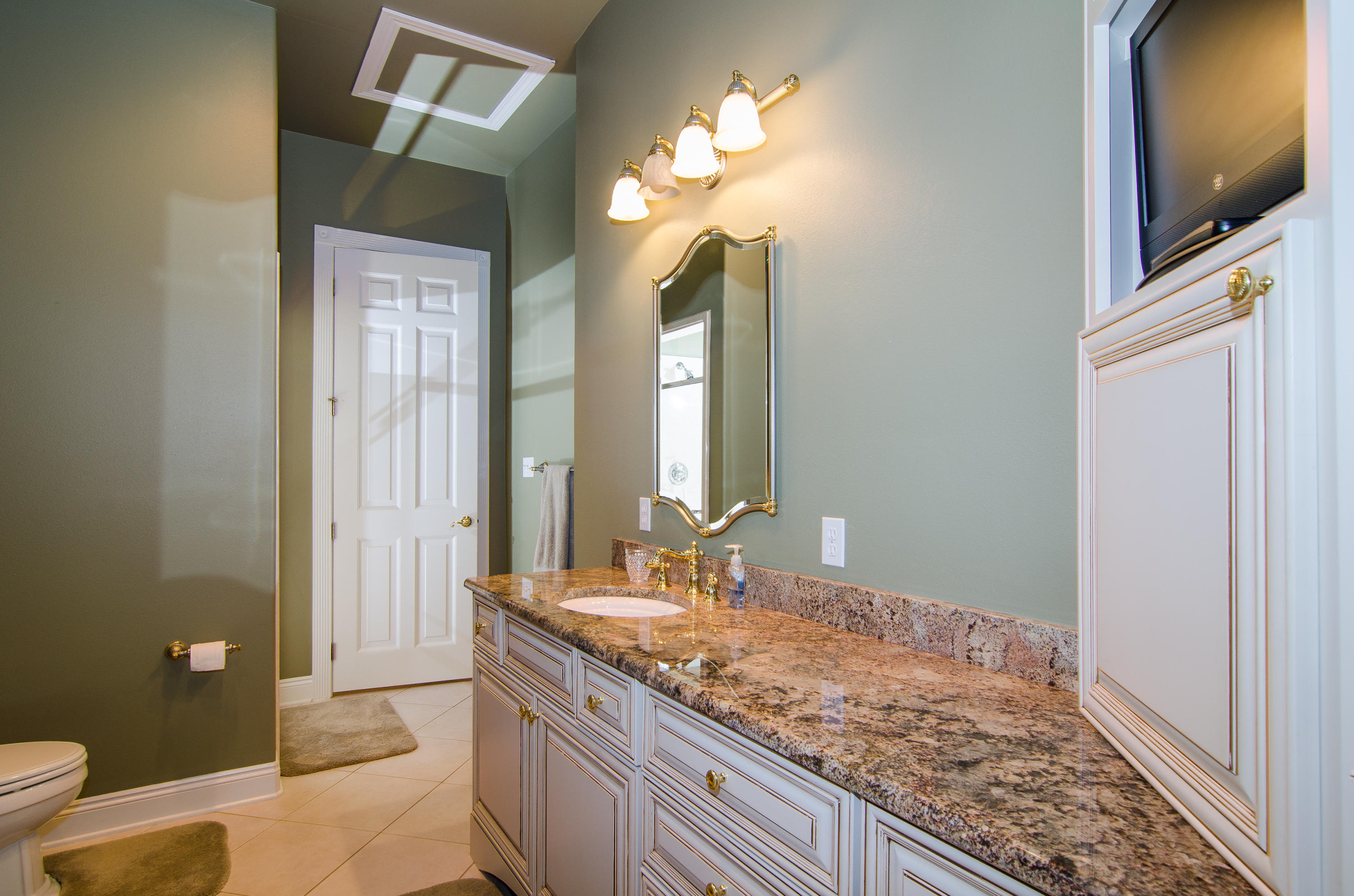 BURNT PINE - Residential