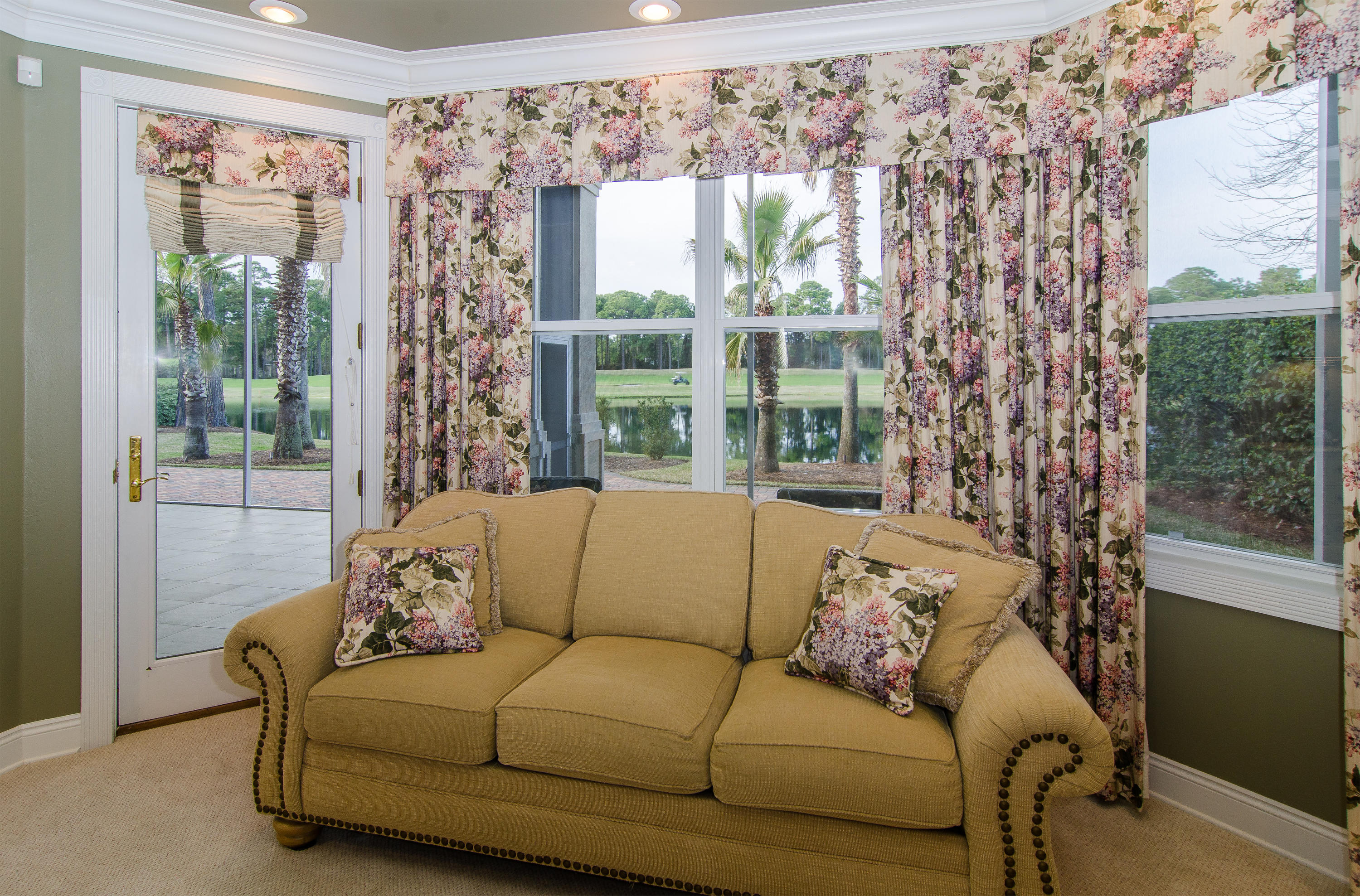 BURNT PINE - Residential