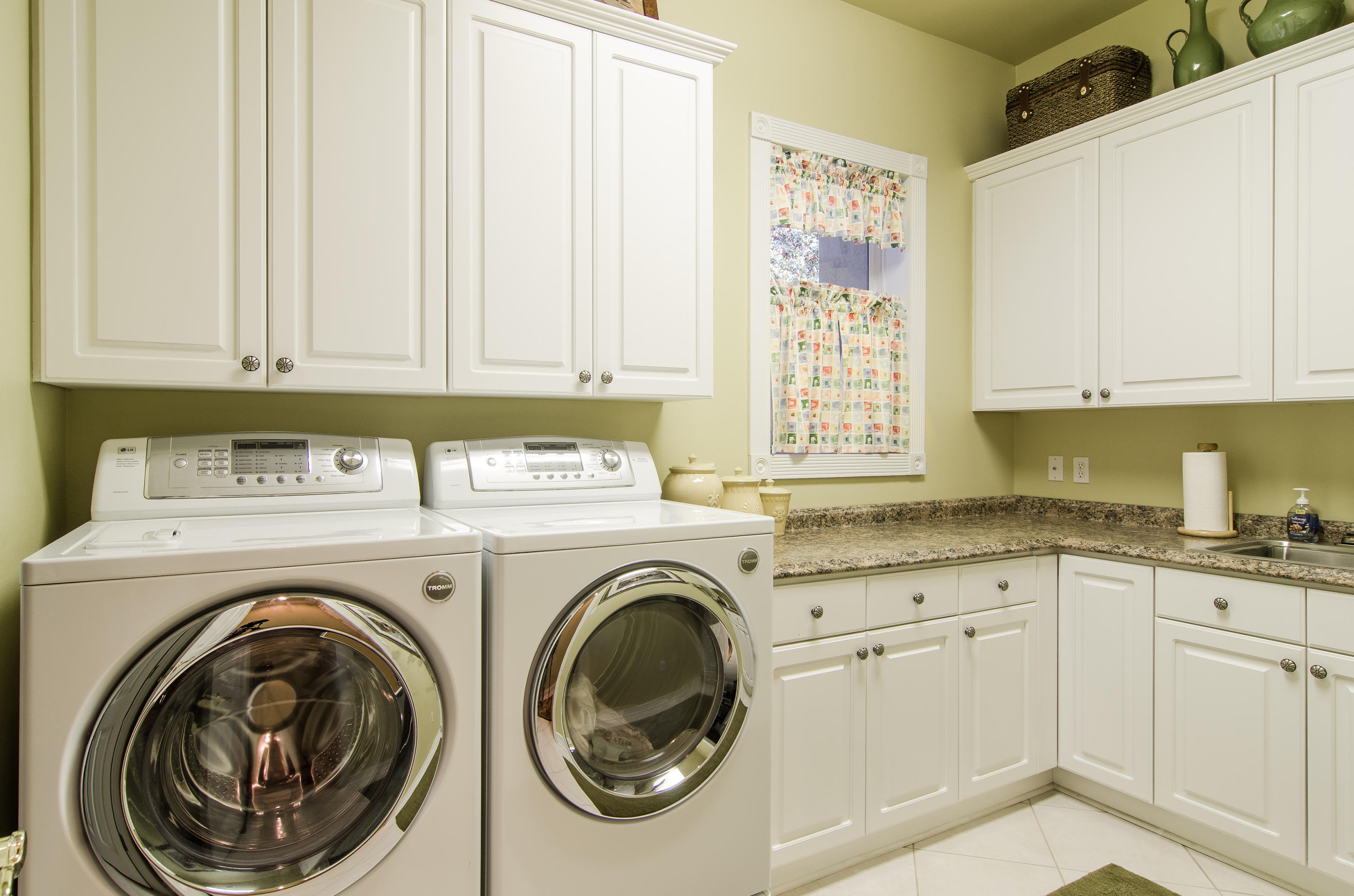 BURNT PINE - Residential