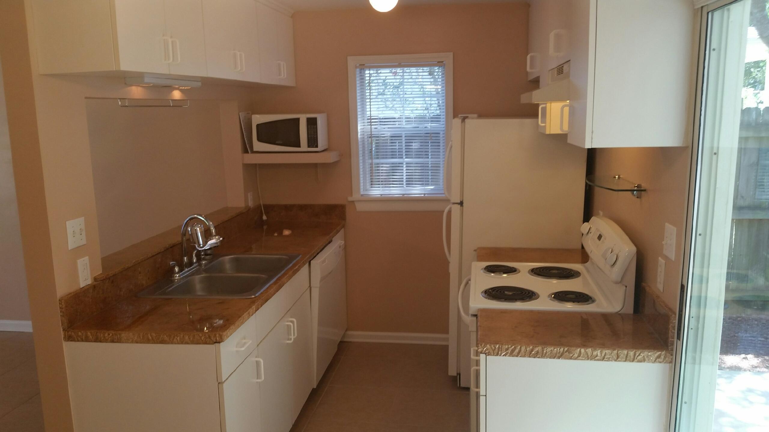 PINE VIEW - Residential Lease