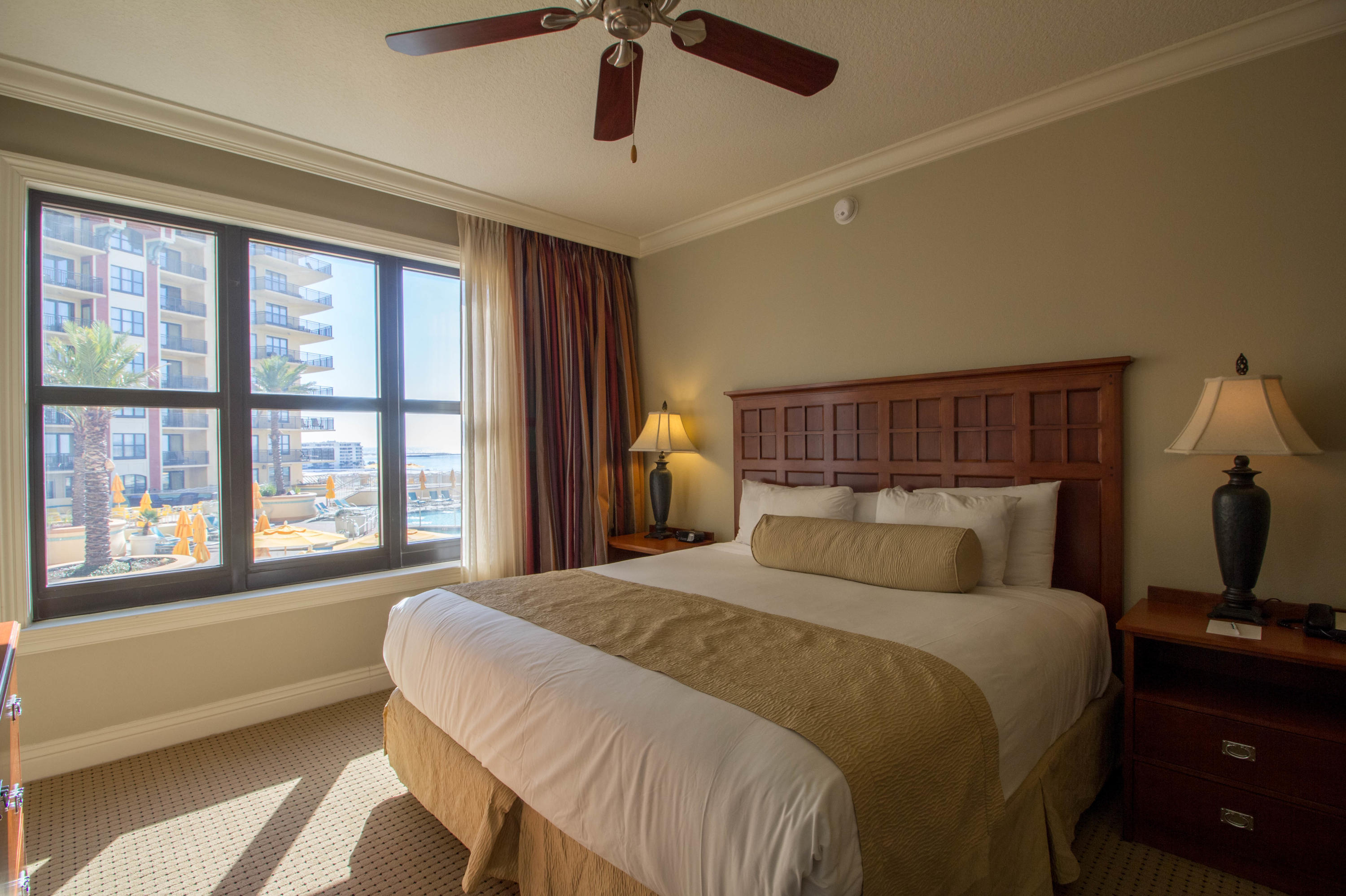 EMERALD GRANDE - Residential