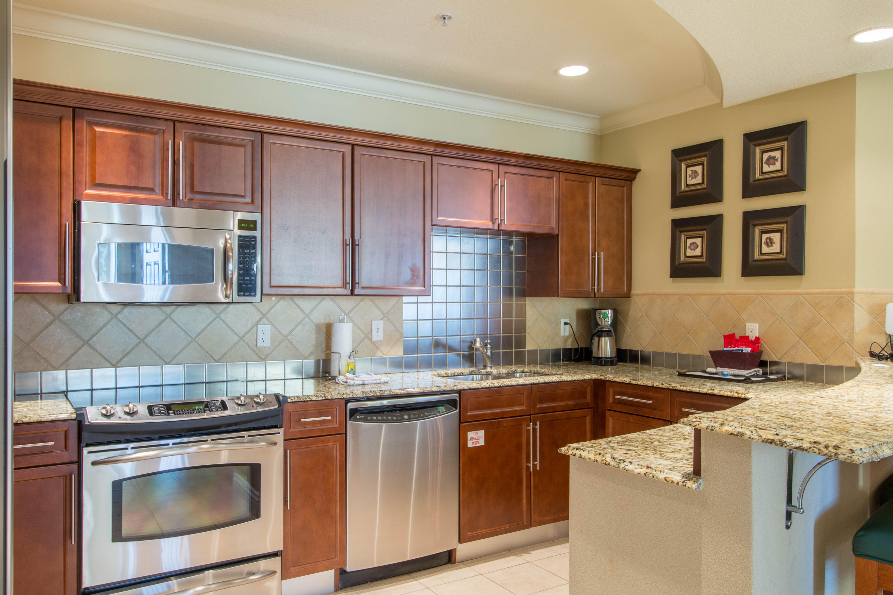 EMERALD GRANDE - Residential