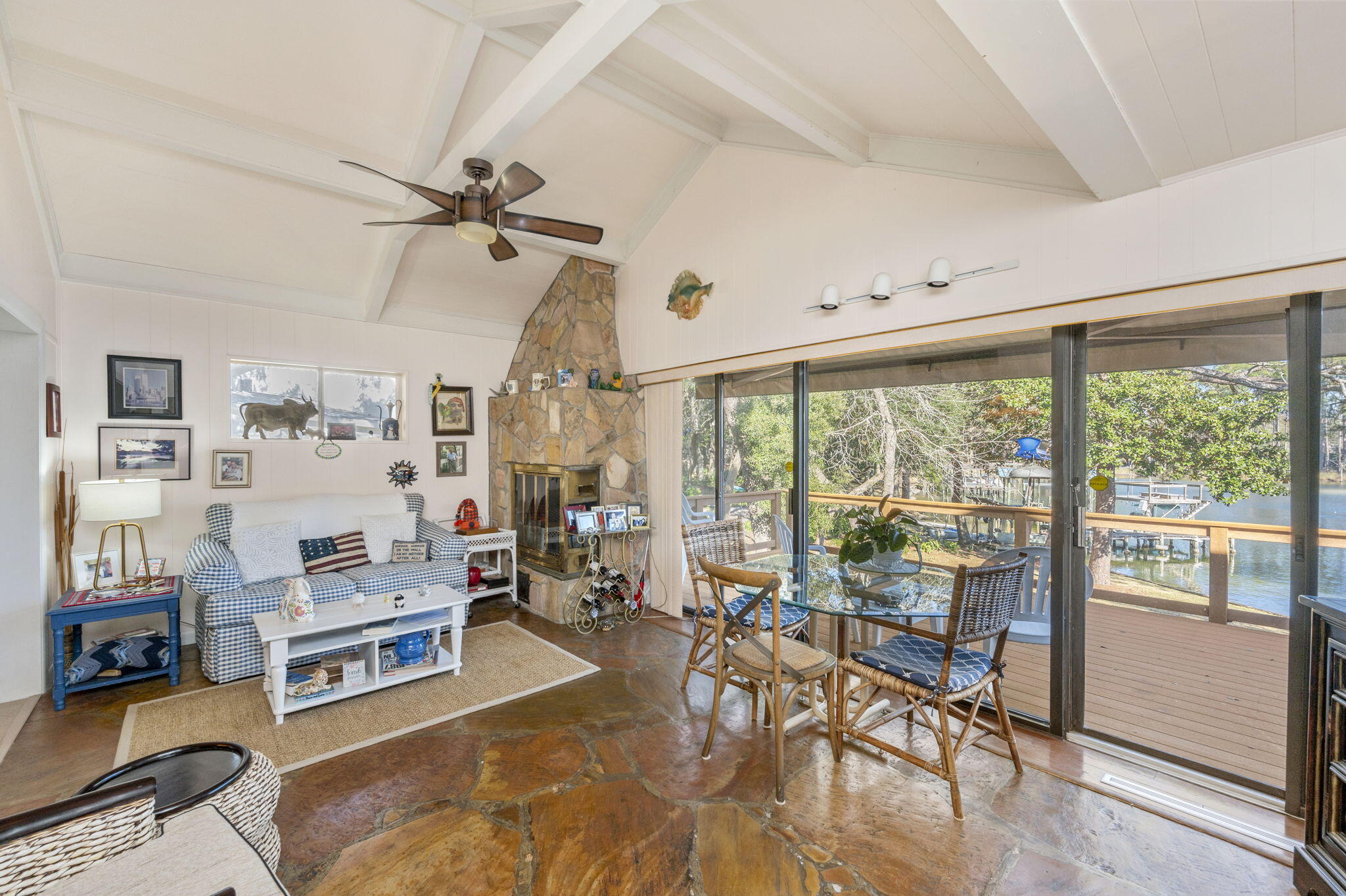 Poquito Bayou - Residential