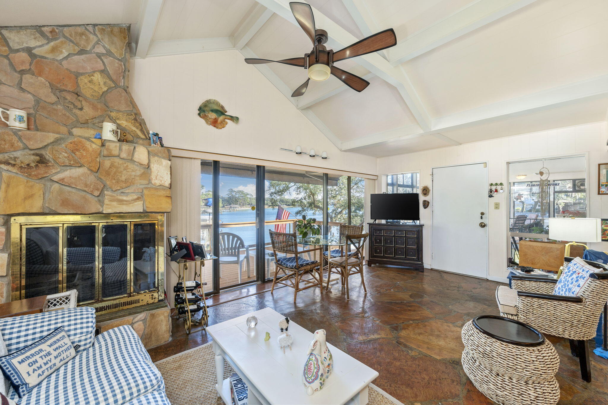 Poquito Bayou - Residential