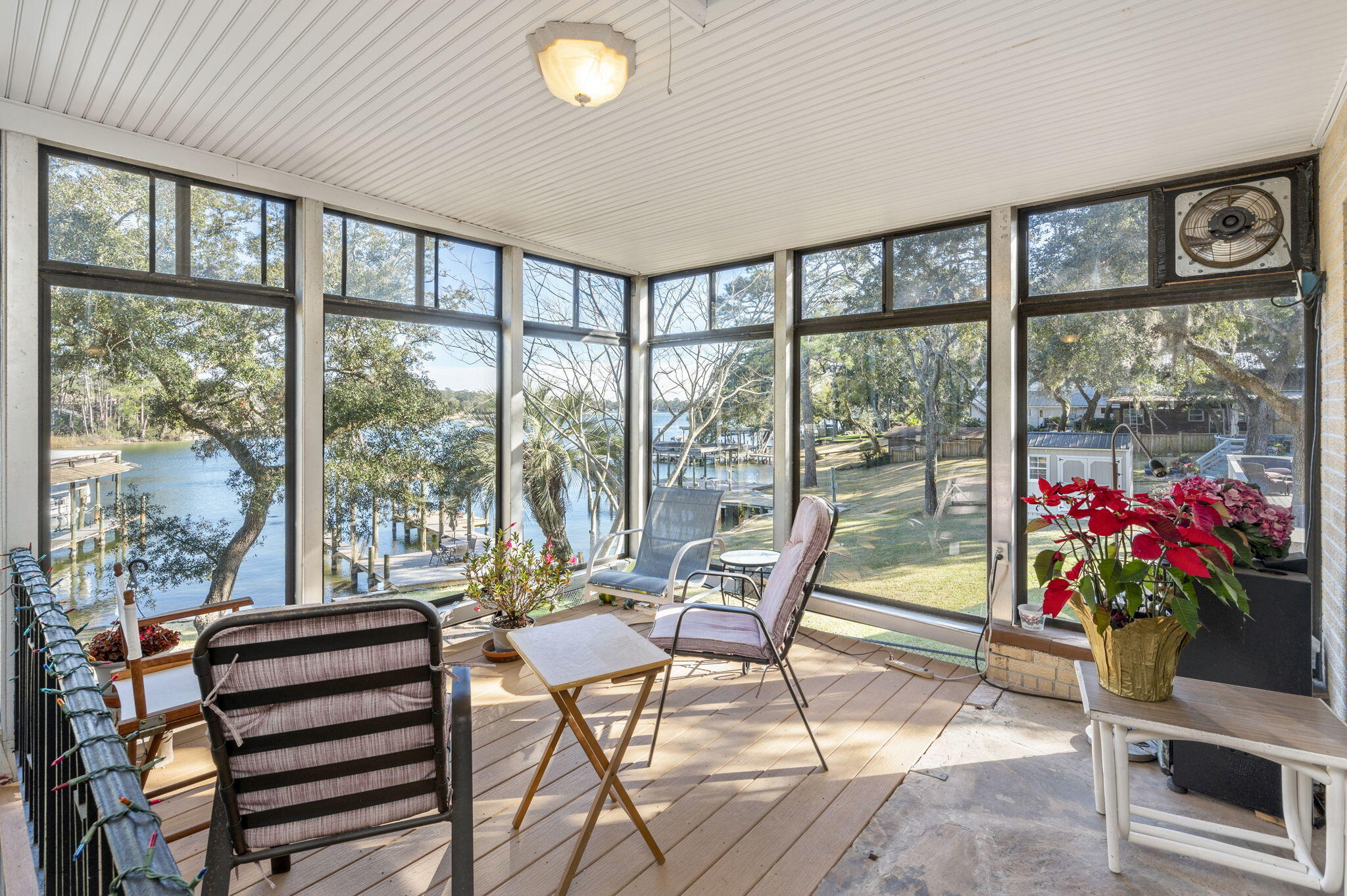 Poquito Bayou - Residential