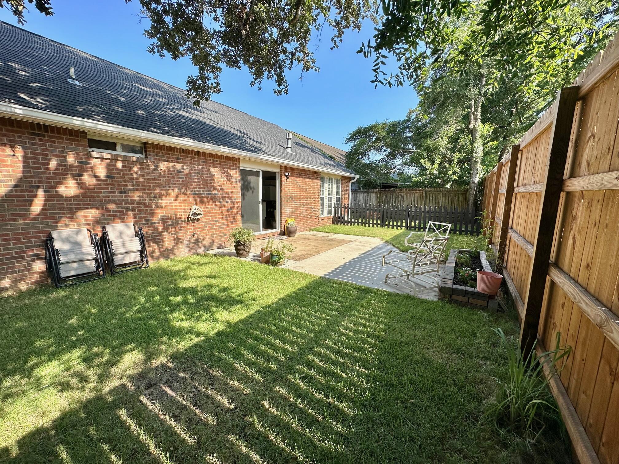 HUNTERS RUN S/D - Residential Lease