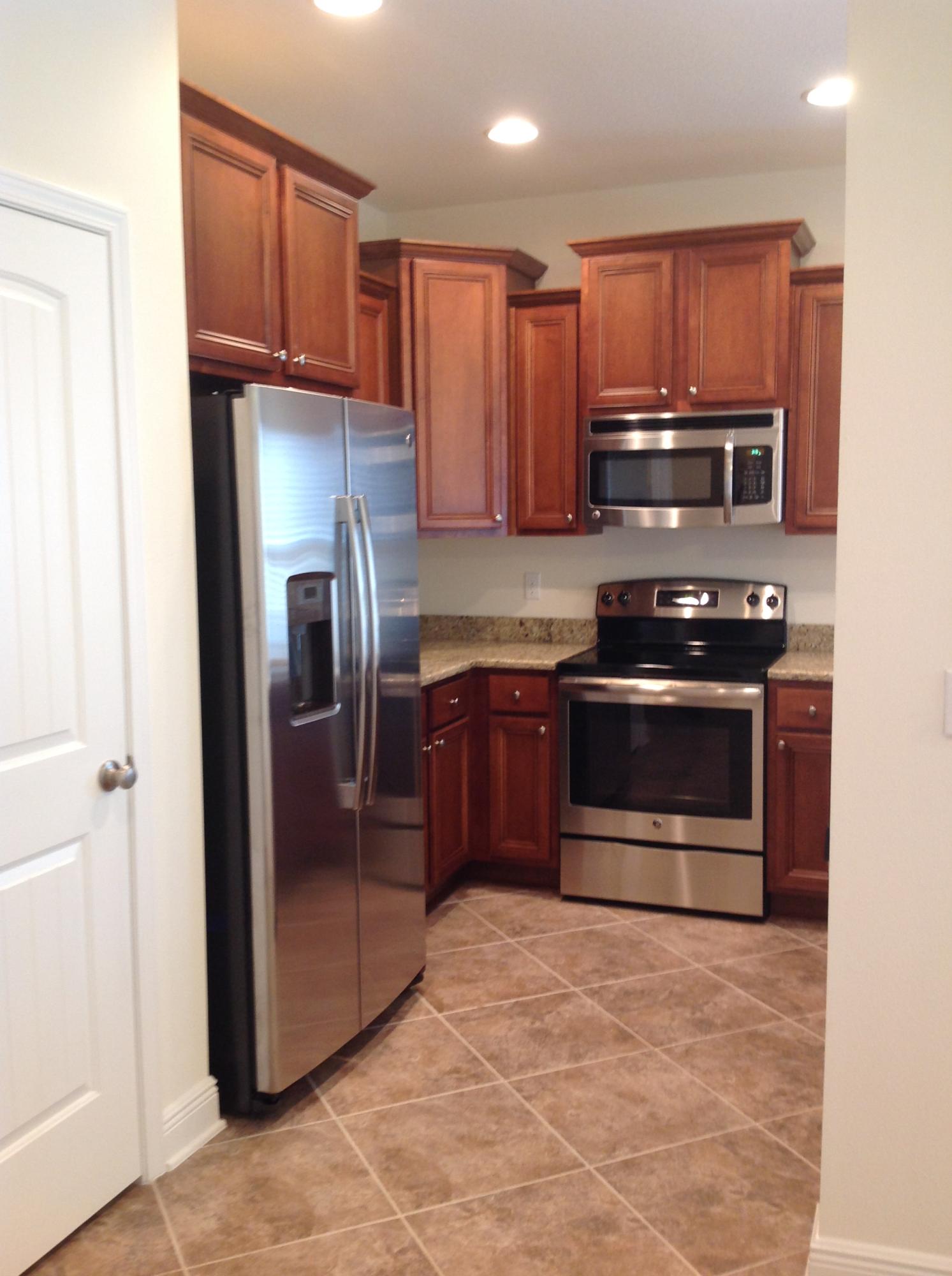 RESERVE POINTE - Residential Lease