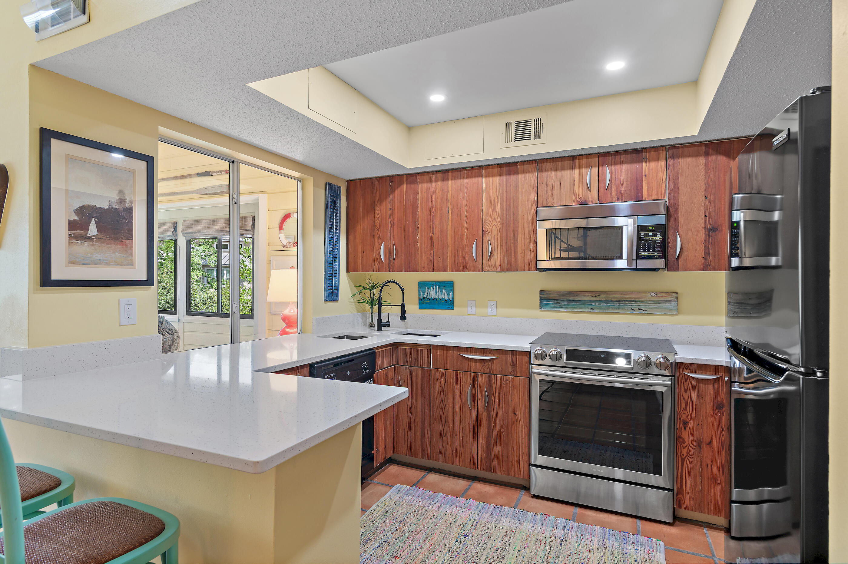 HIDDEN DUNES BEACH COTTAGES - Residential
