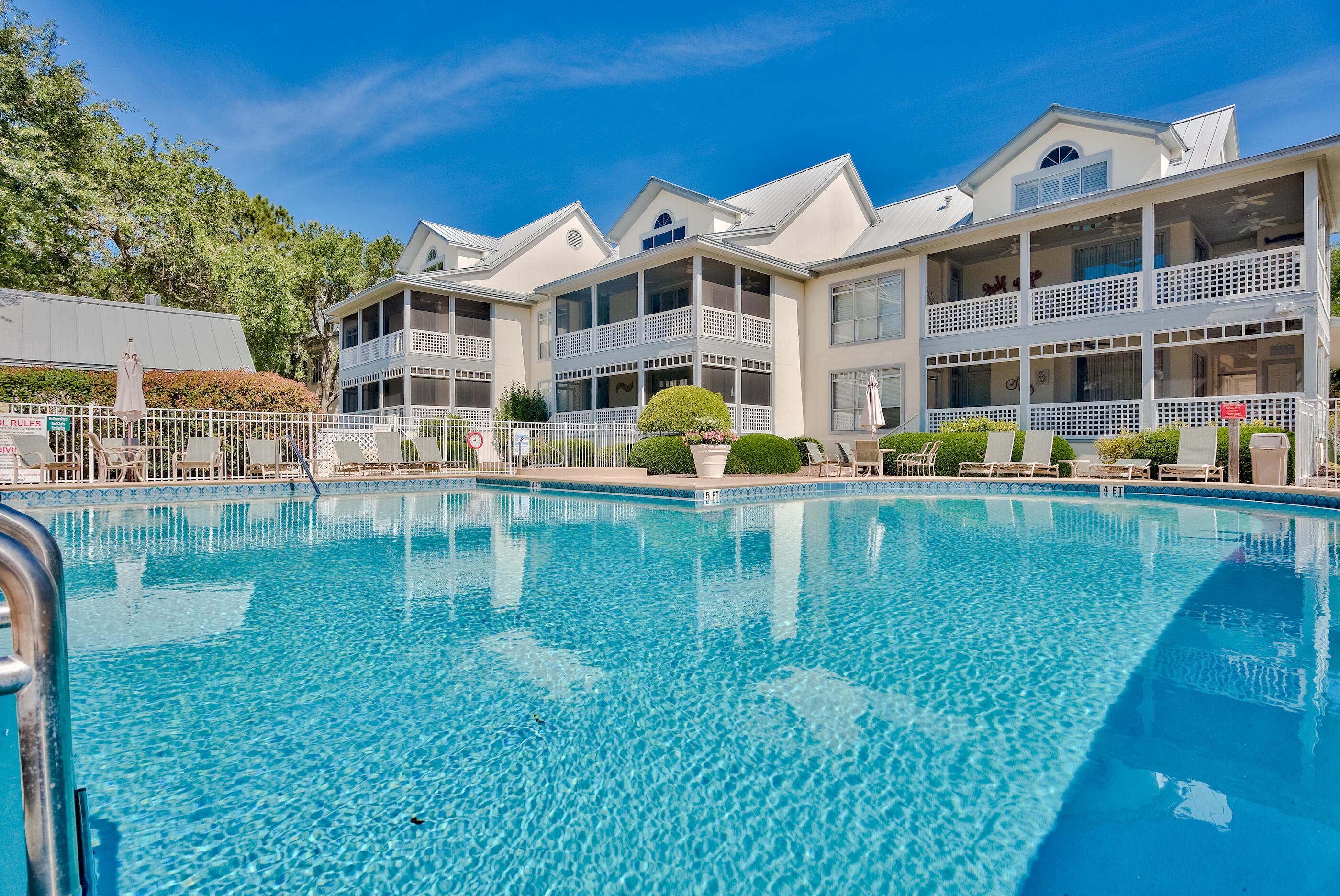 HIDDEN DUNES BEACH COTTAGES - Residential