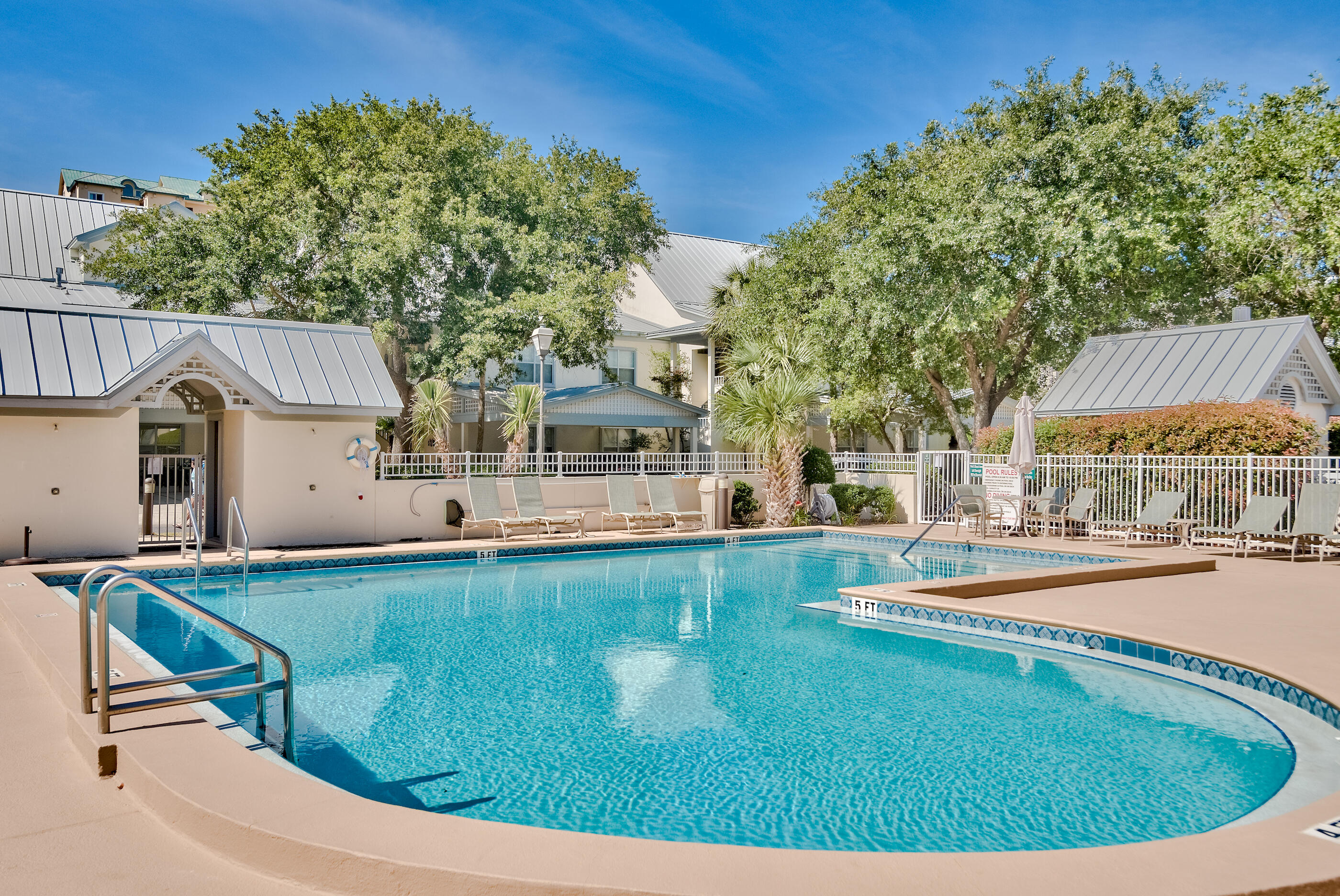 HIDDEN DUNES BEACH COTTAGES - Residential