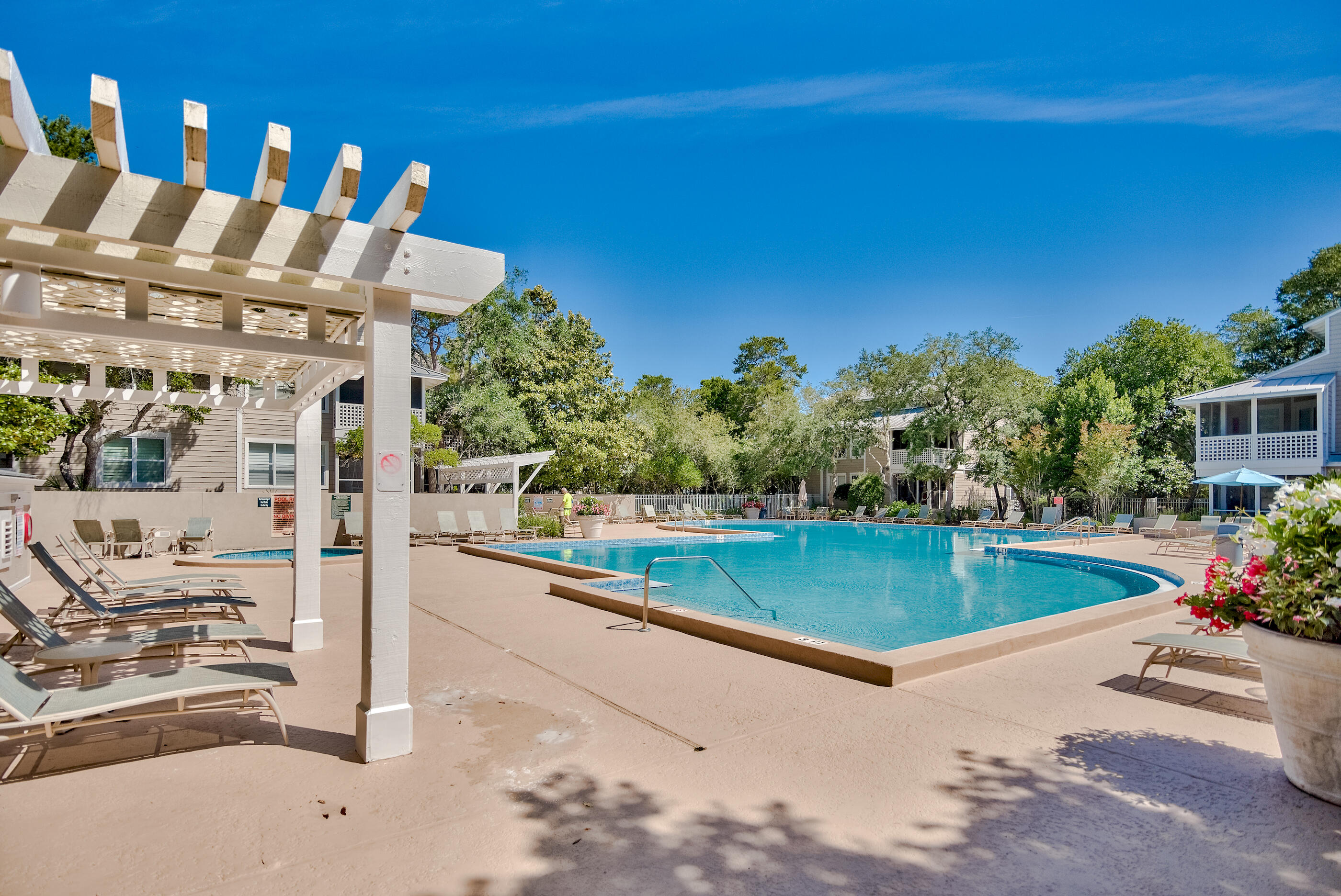 HIDDEN DUNES BEACH COTTAGES - Residential