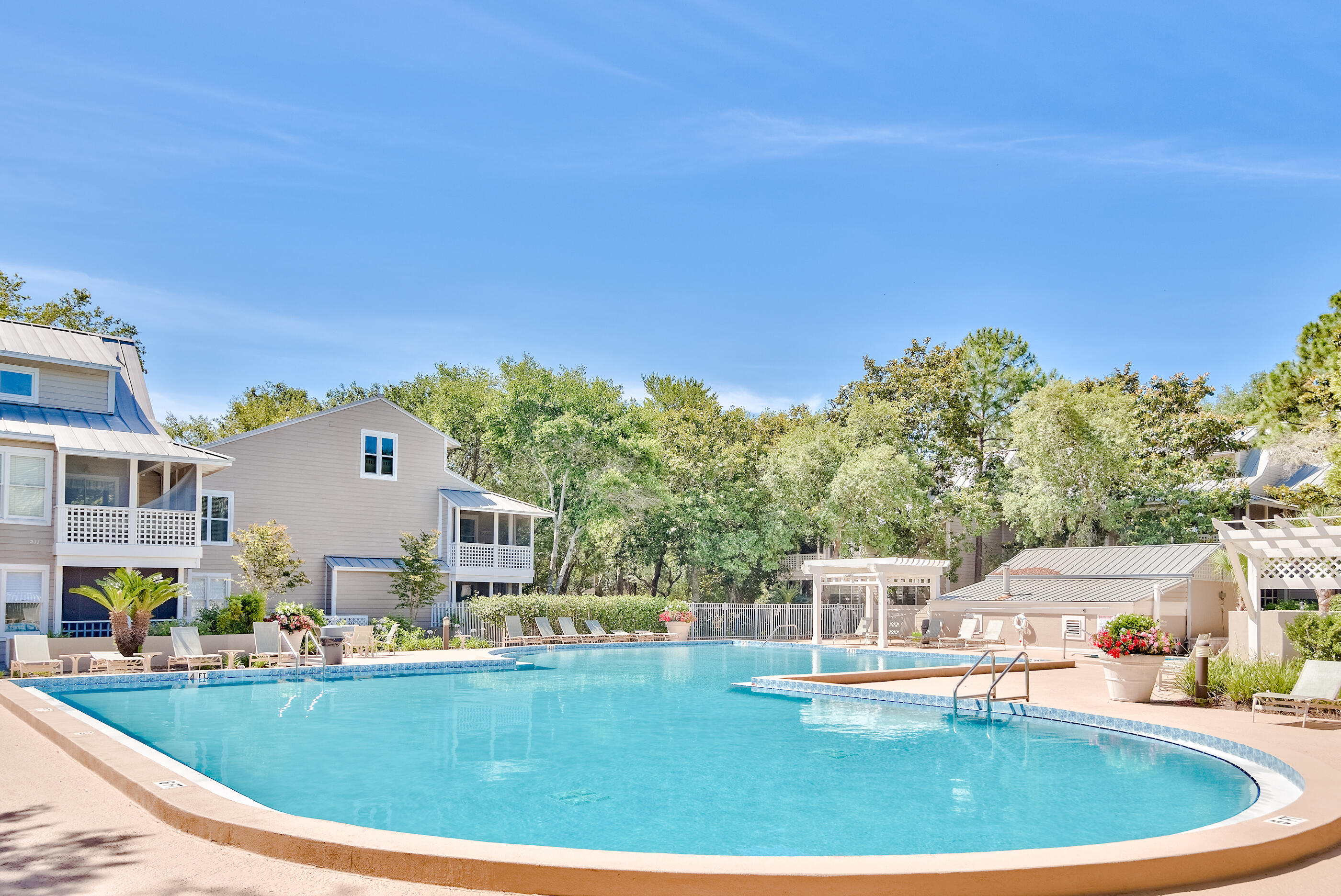 HIDDEN DUNES BEACH COTTAGES - Residential