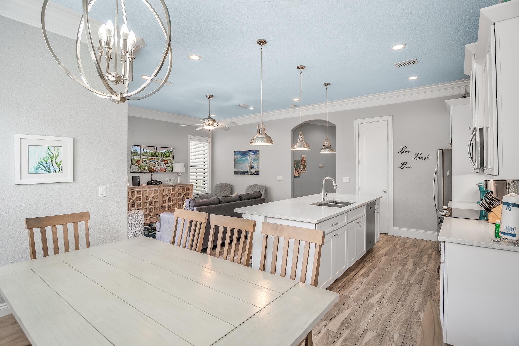 VILLA LAGO - Residential