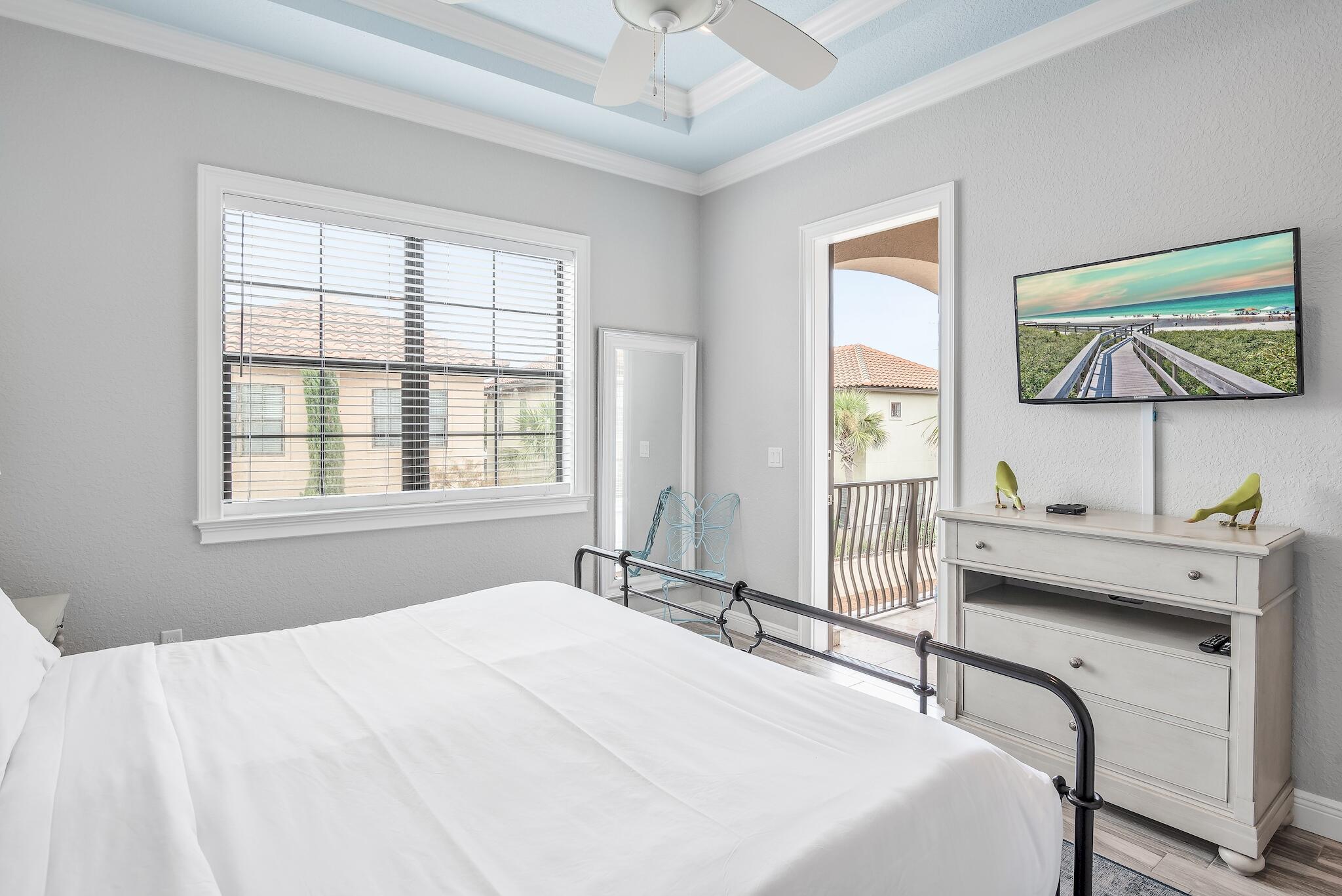 VILLA LAGO - Residential