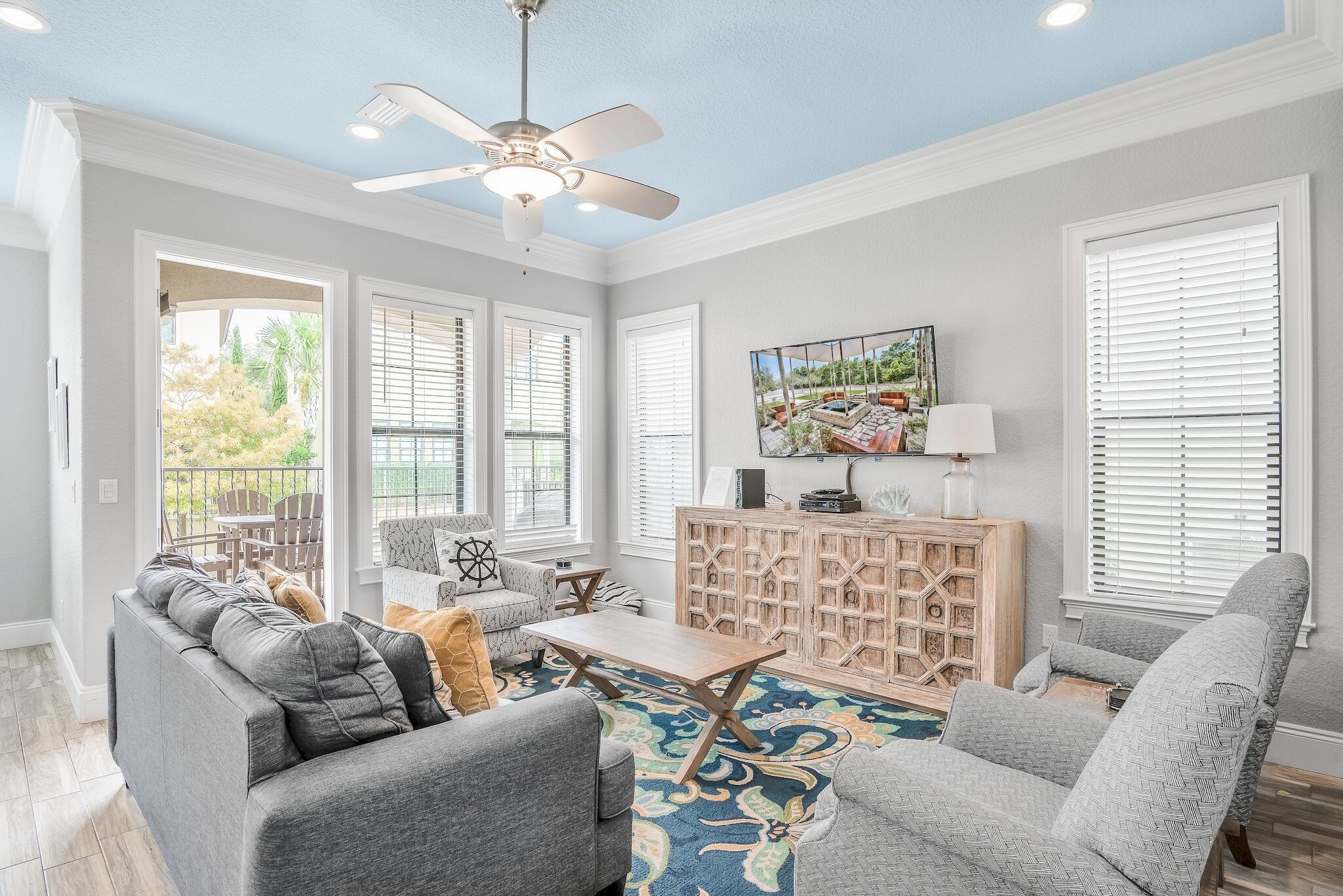 VILLA LAGO - Residential