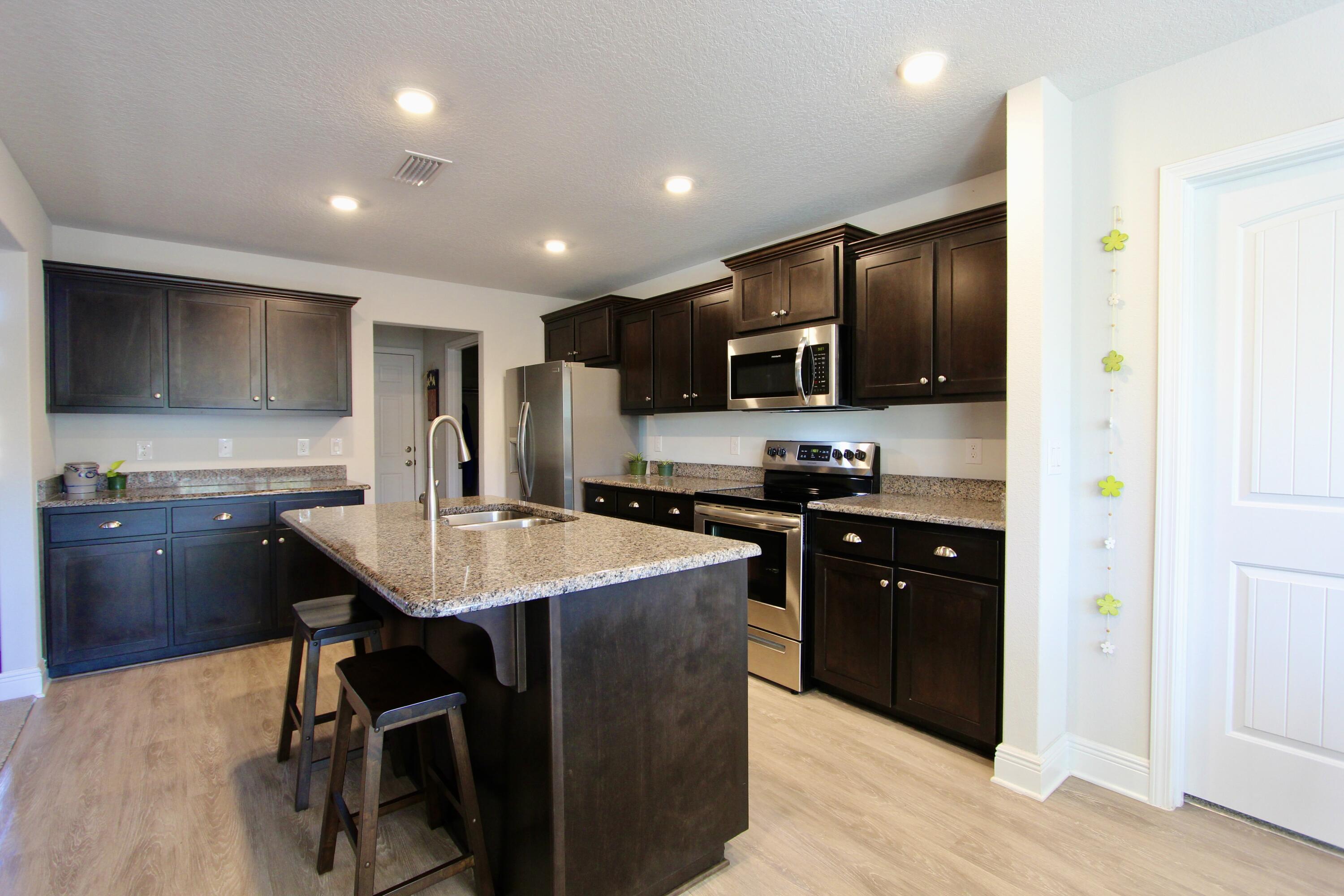 CHARLESTON PLACE - Residential