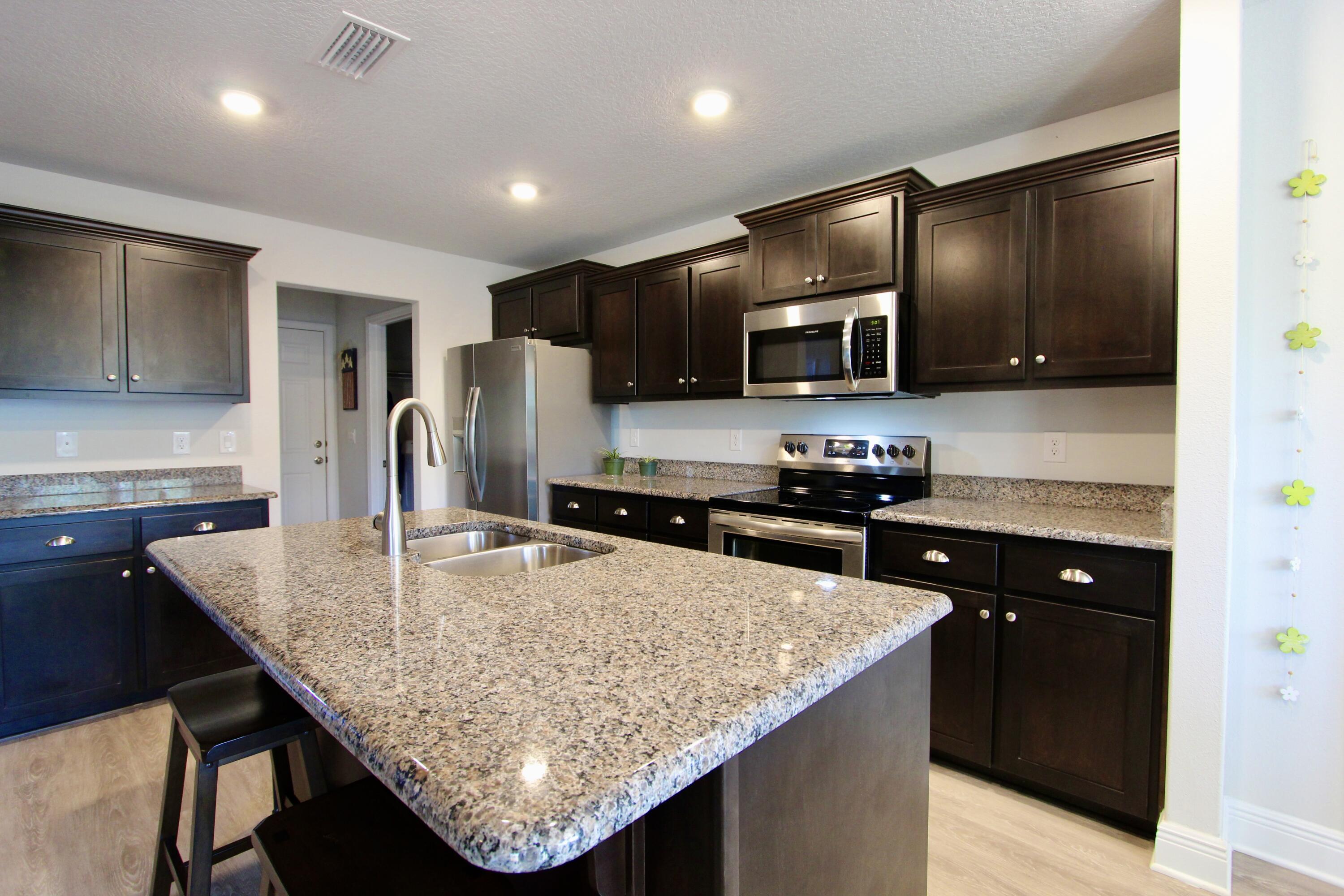 CHARLESTON PLACE - Residential