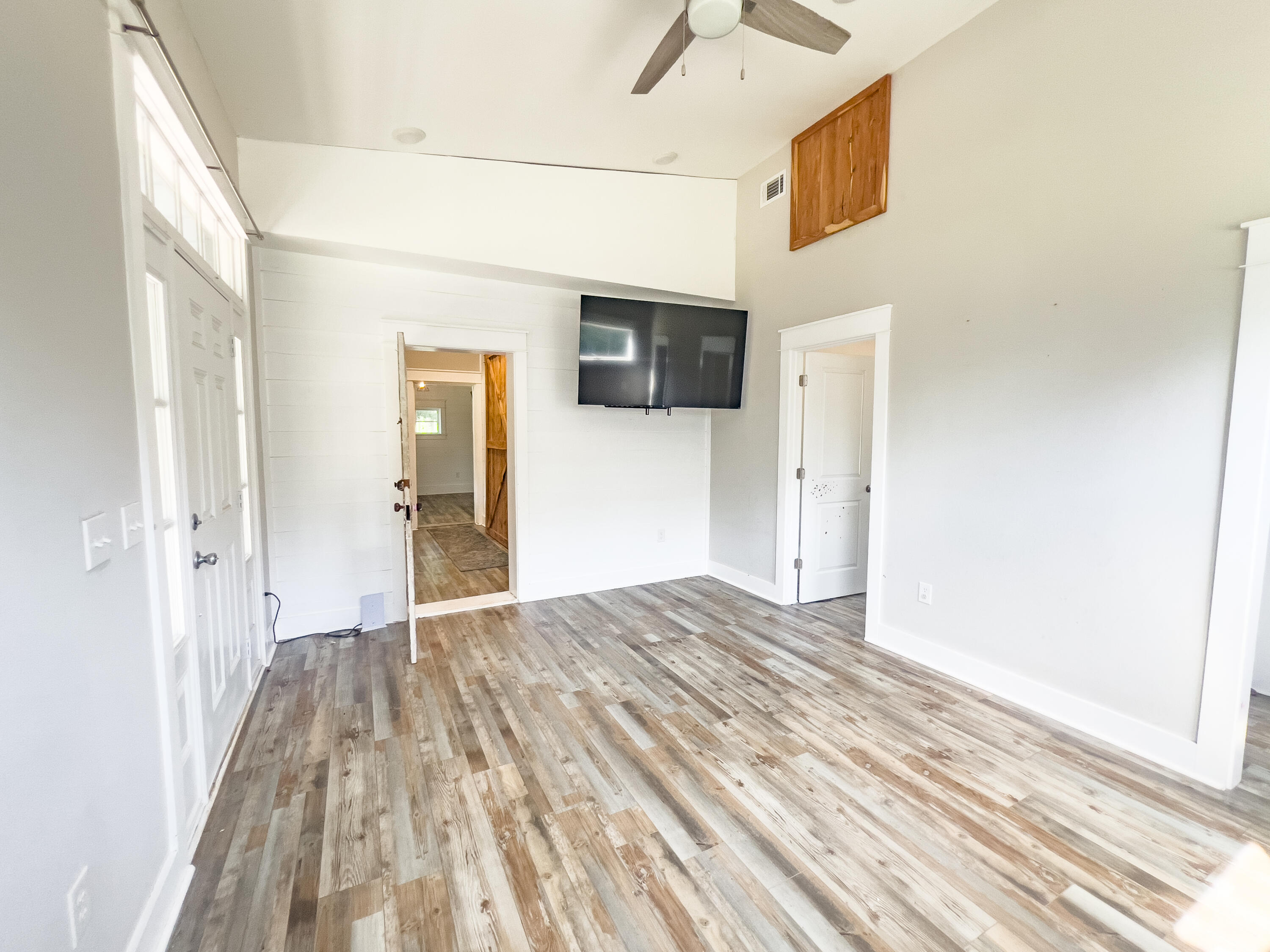 METES & BOUNDS - Residential Lease
