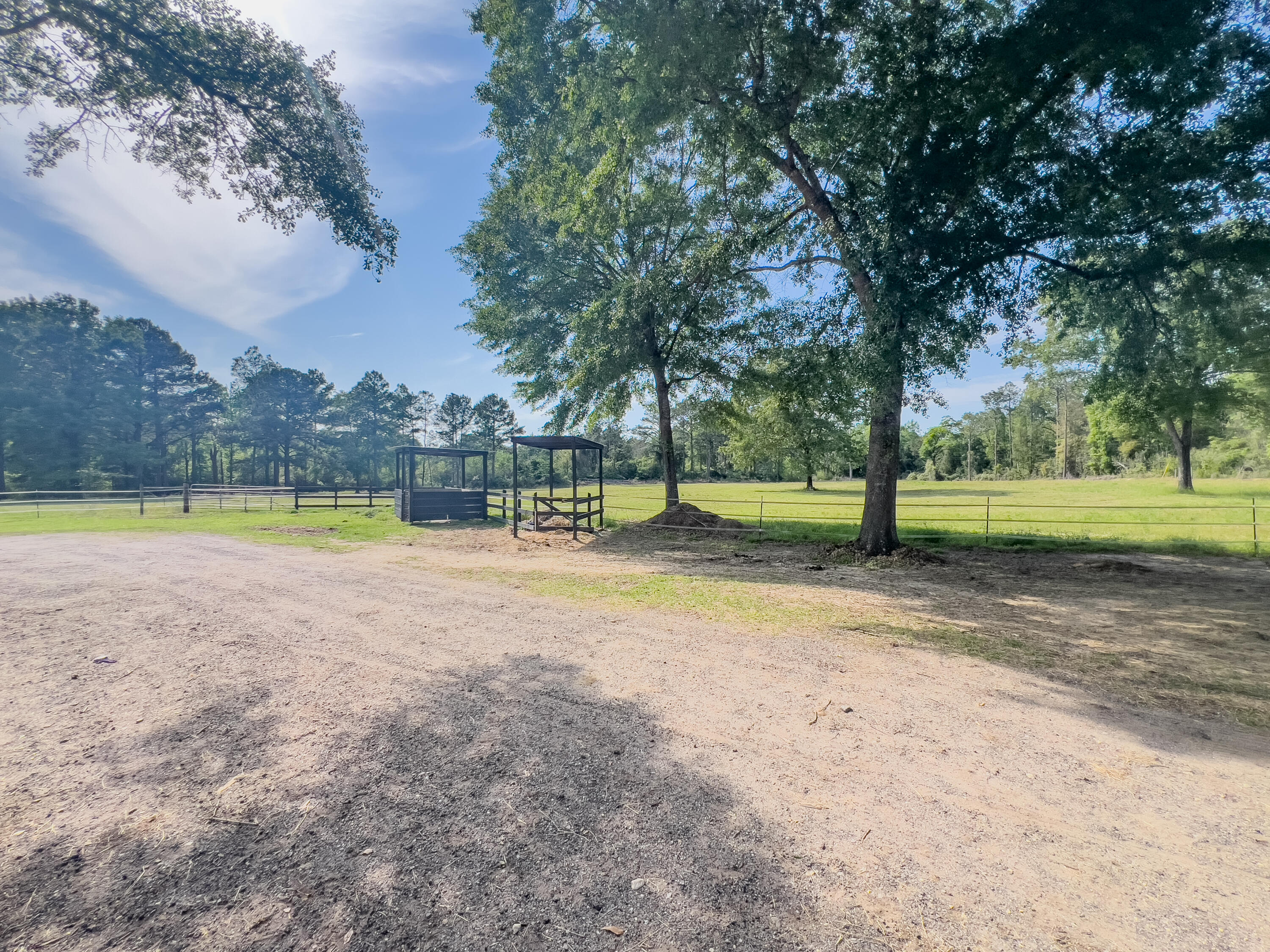 METES & BOUNDS - Residential Lease
