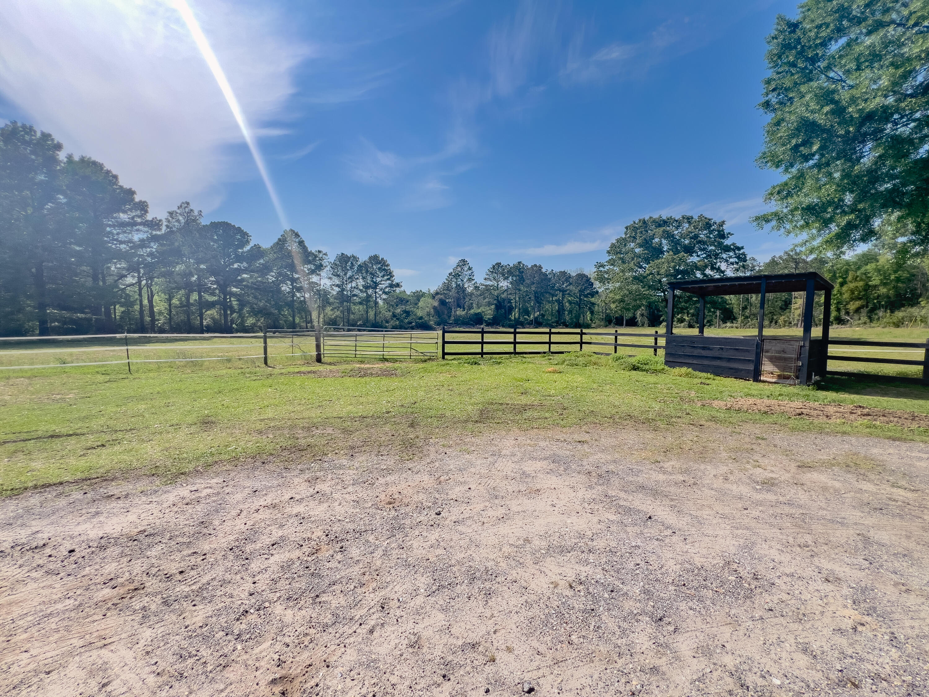 METES & BOUNDS - Residential Lease