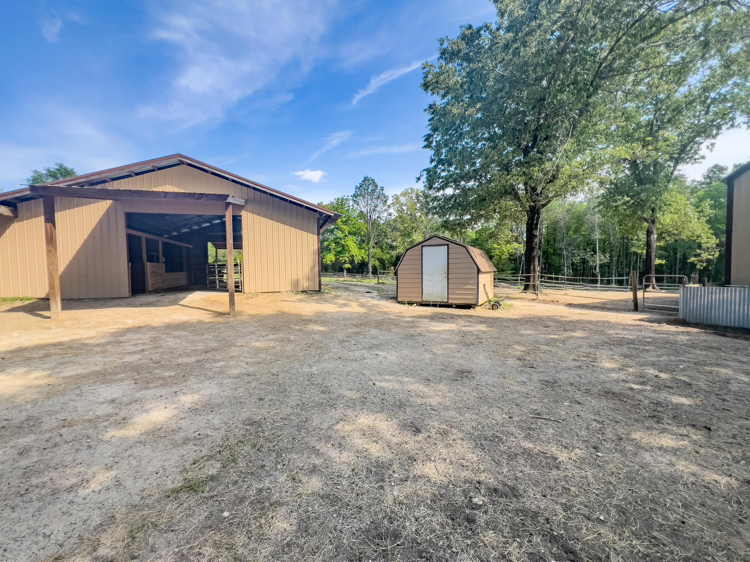 METES & BOUNDS - Residential Lease